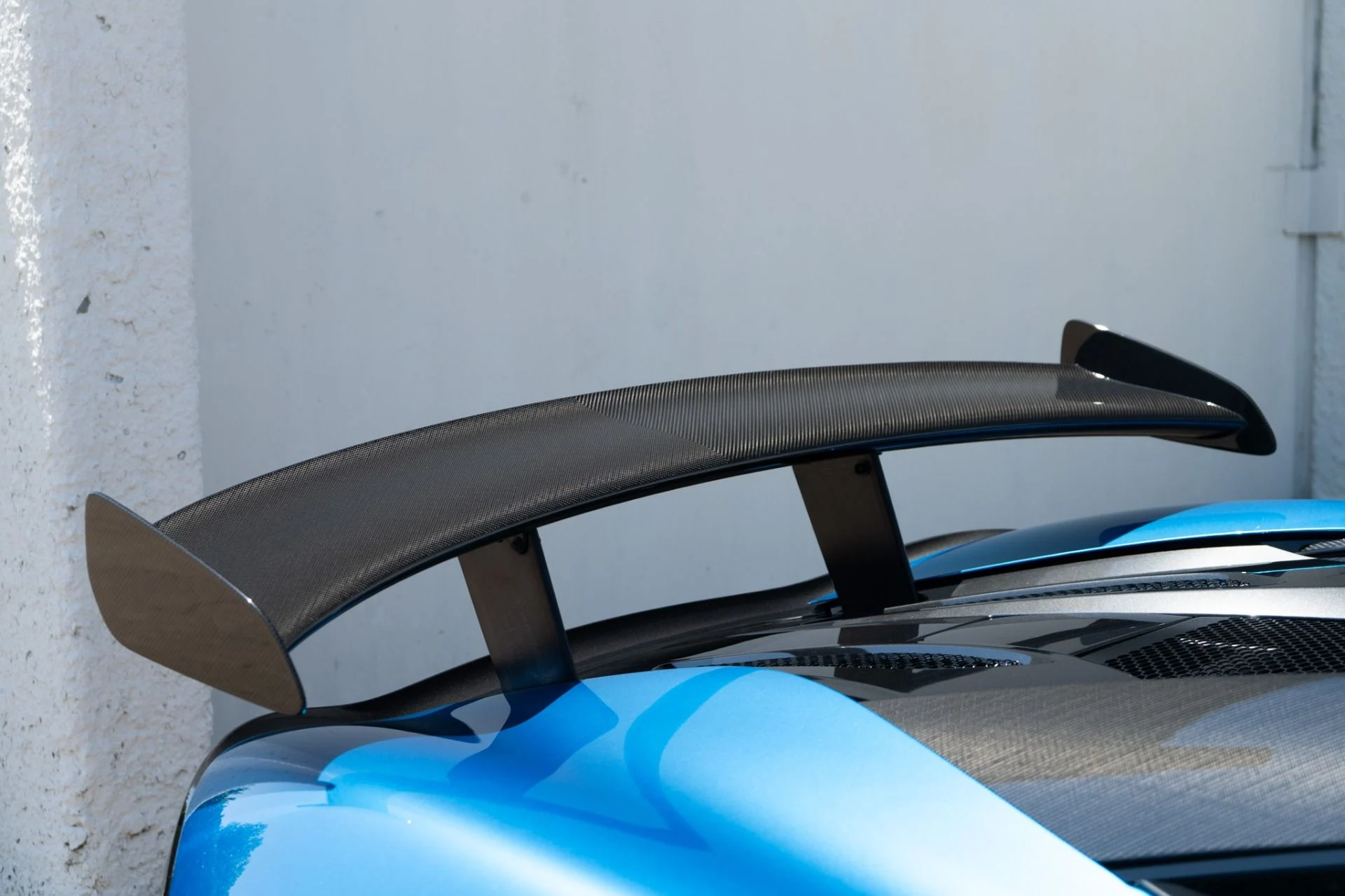 mph041_3717972557_Used_2020_Mc_Laren_620_R_1787598214_2e7ab8d616