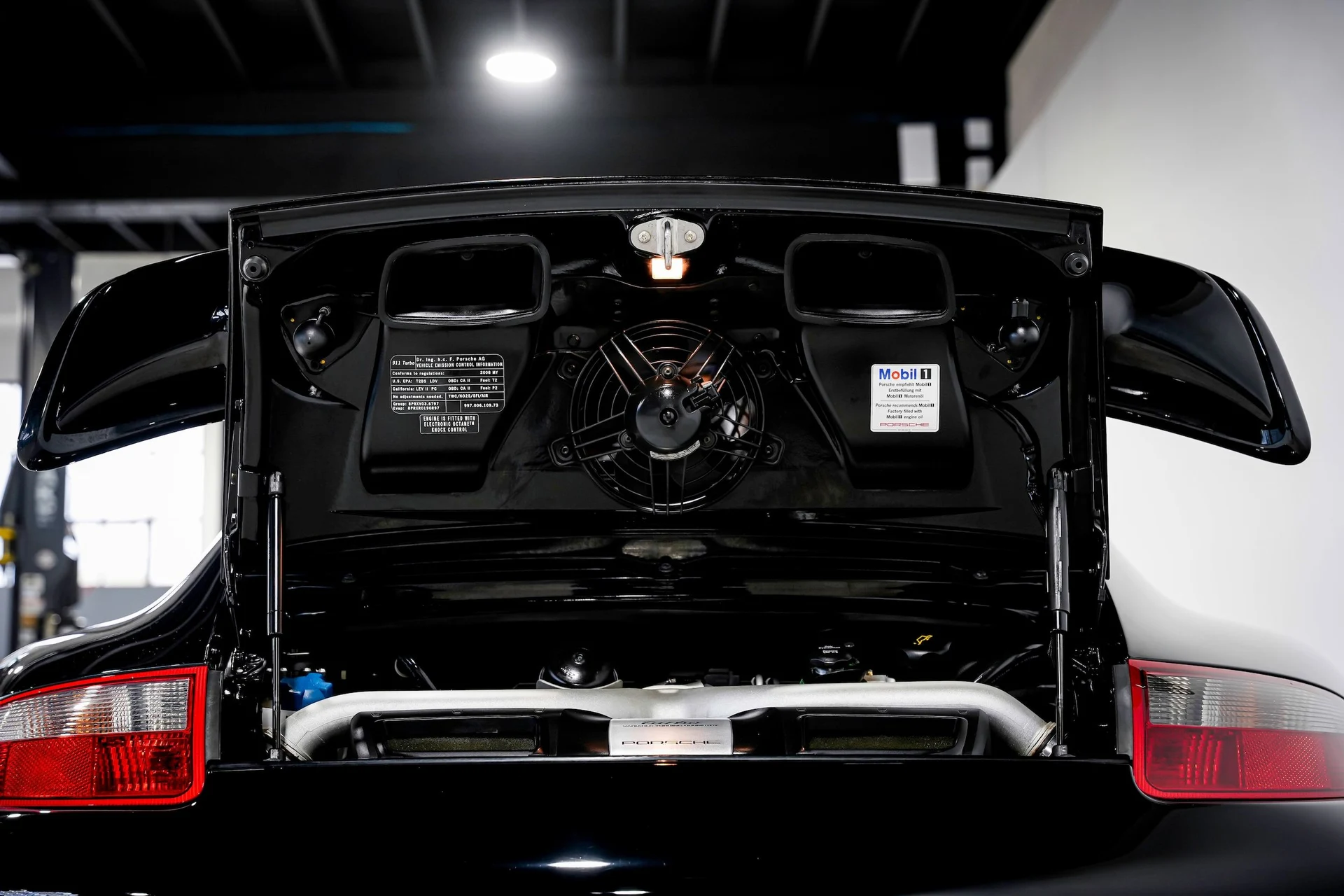 mph041_3740476618_c8a926683499888b40d4b8a584bbc0dcx_e5a96a7e97