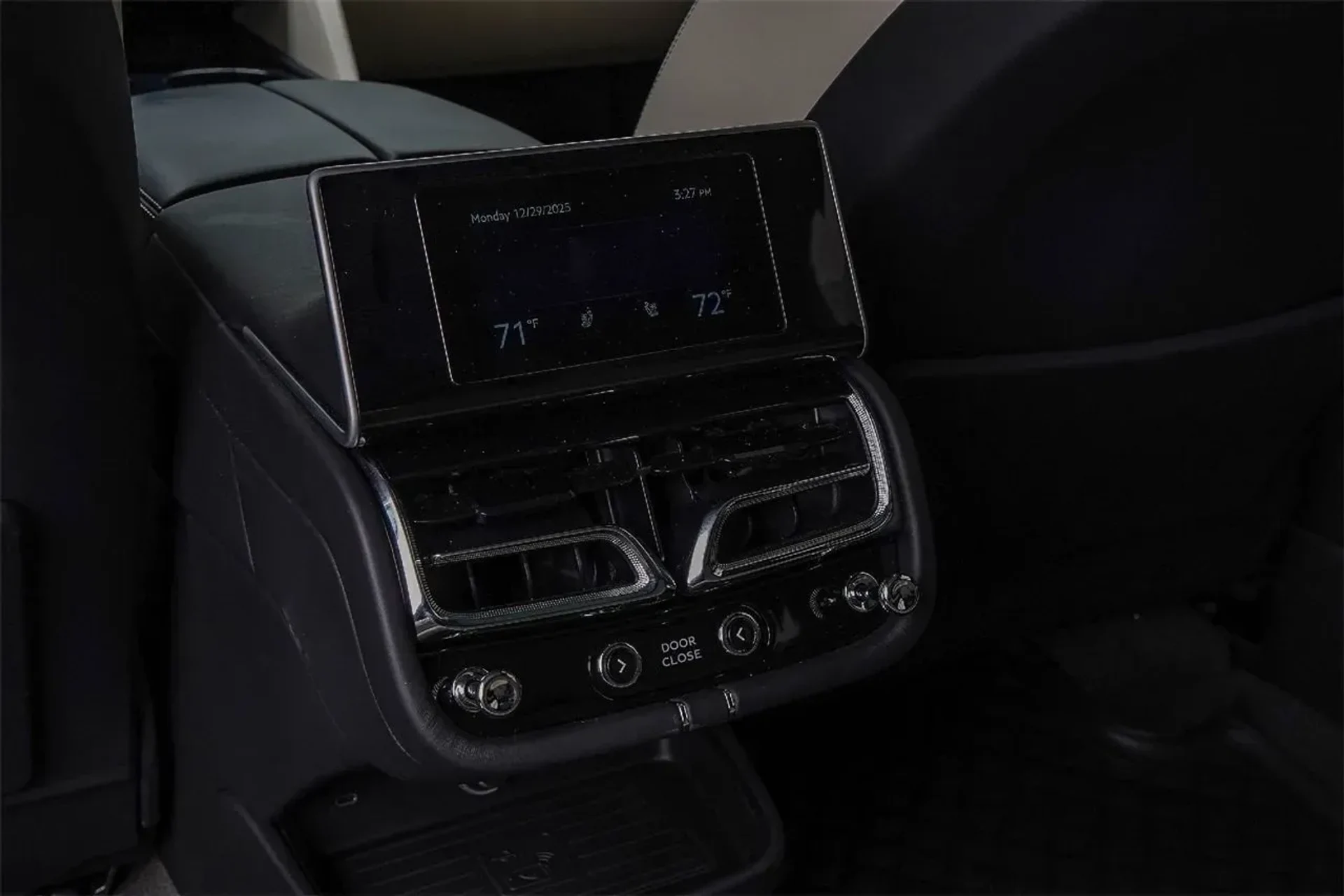 mph041_3753181979_58df19d31238436eb30e07034861660c_2935911e76