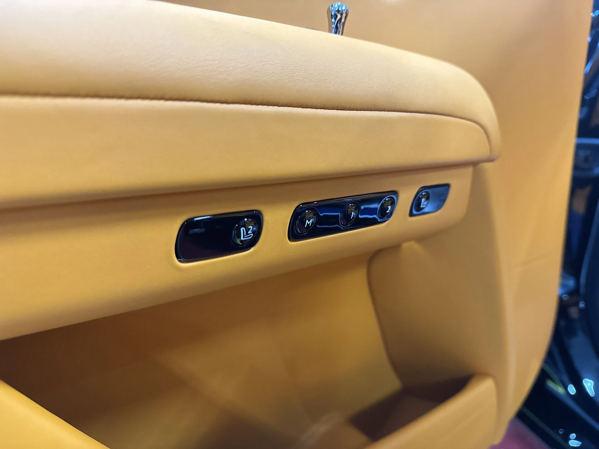 mph041_3765099221_20b6a24d6828e5b7f5cbee5f2d5d914dx_6db015e807