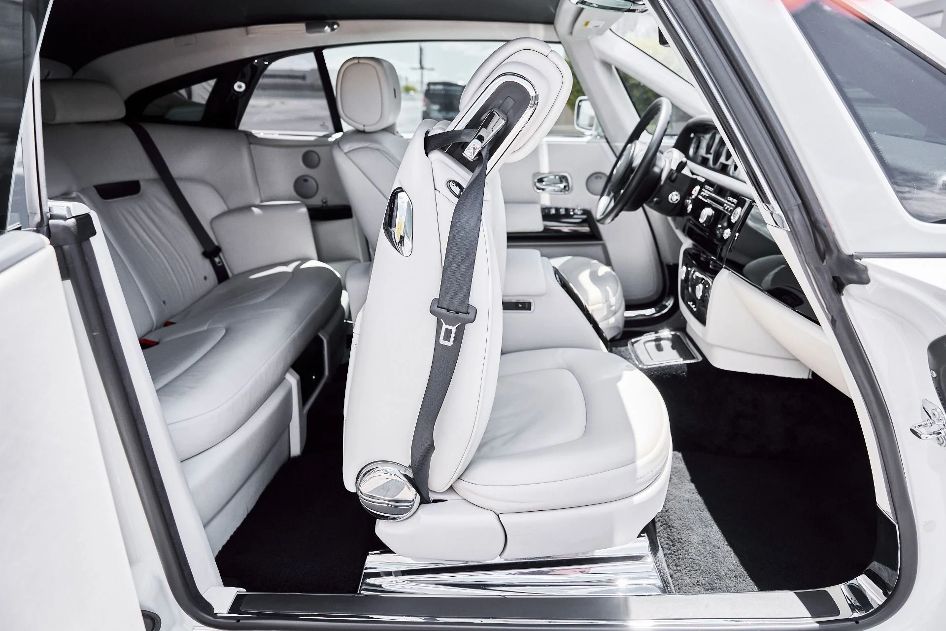 mph041_379713725_Used_2009_Rolls_Royce_Phantom_Coupe_Base_1780102098_401ba18664