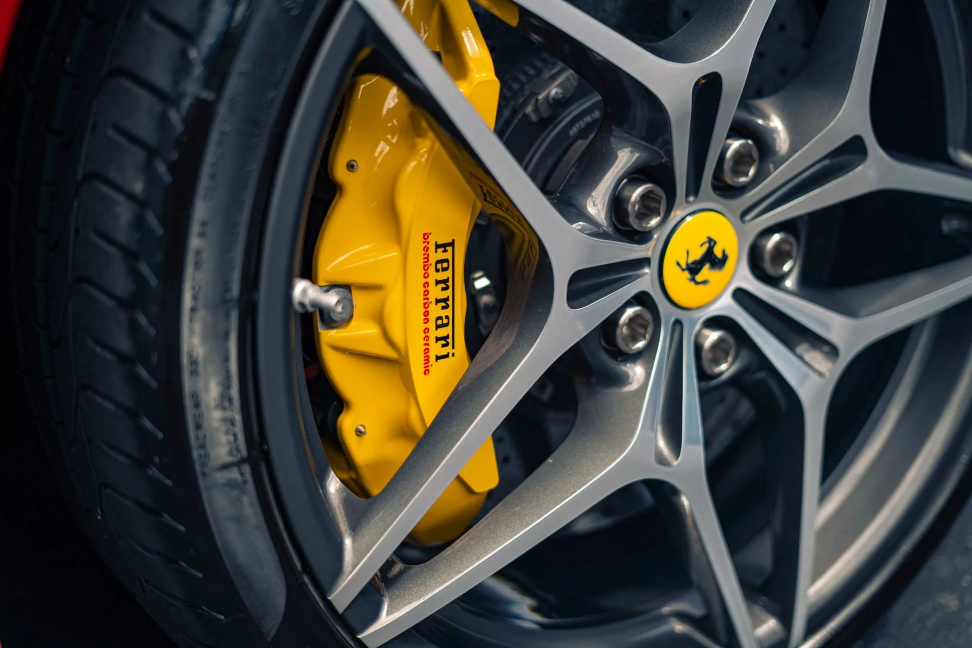 mph041_3800847919_Used_2016_Ferrari_California_T_1777481264_09ef68df88