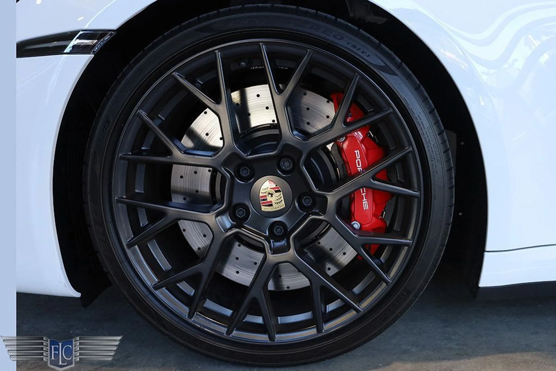 mph041_3810401730_used_2024_porsche_911_carreragtsmanualcoupe_9689_22738585_42_1024_91965e9132