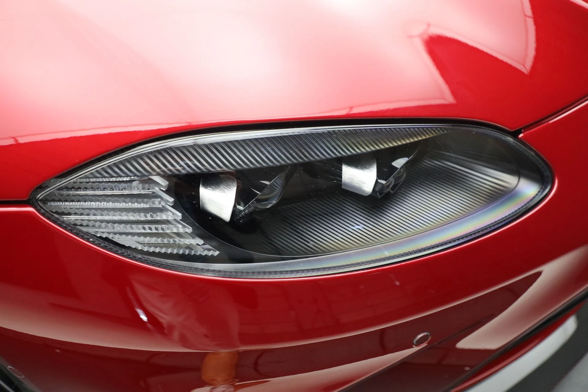 mph041_3824506836_Used_2023_Aston_Martin_Vantage_V12_fdaa3909aa