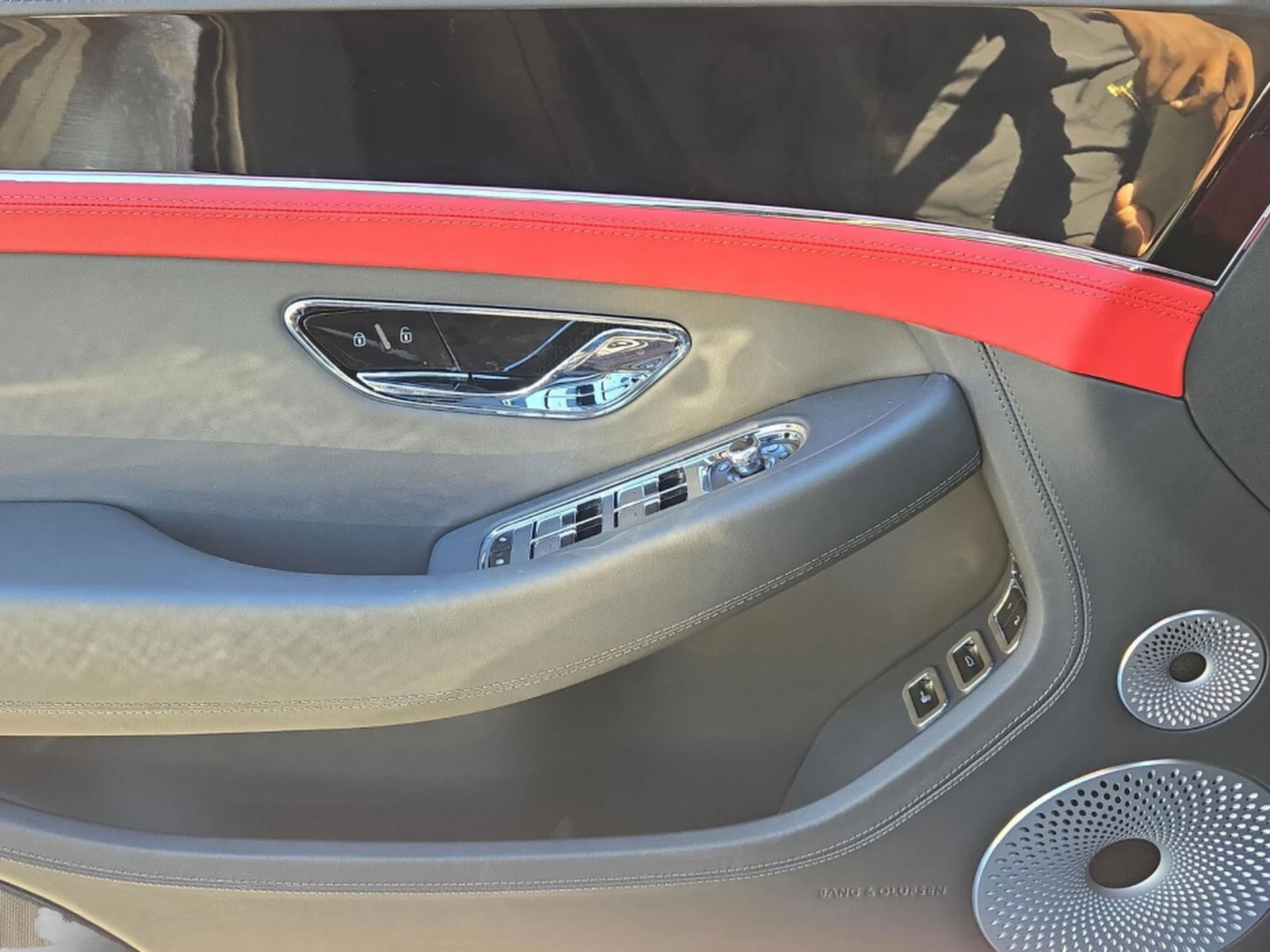 mph041_383261546_1c8104eddb83f8594102786cd0e6cf55x_a833d258fb