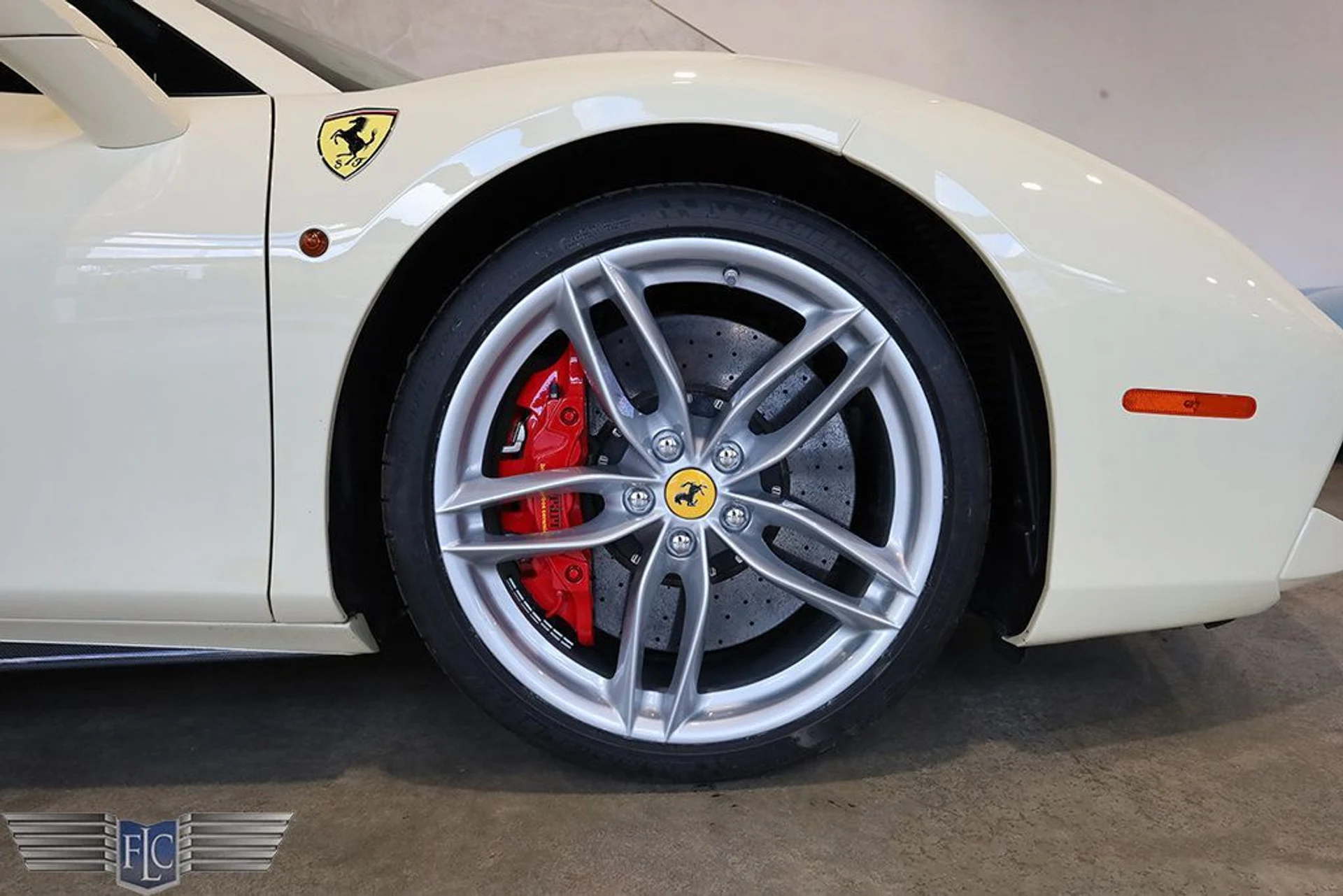 mph041_3832757079_used_2018_ferrari_488_spider_convertible_9689_22993121_42_1024_ddf5a2159e