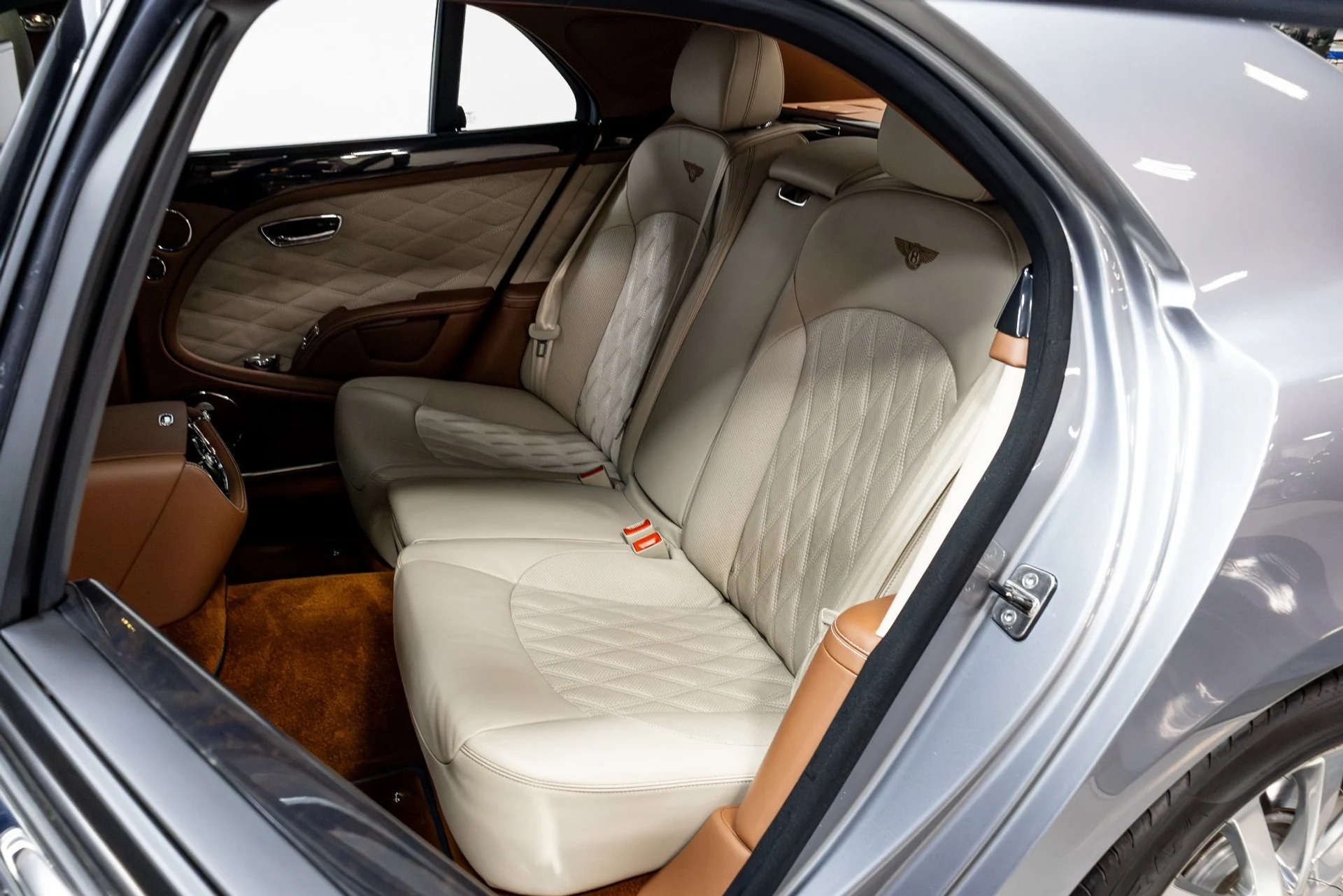 mph041_3839107936_Used_2017_Bentley_Mulsanne_Speed_1775685979_bff0c82a34