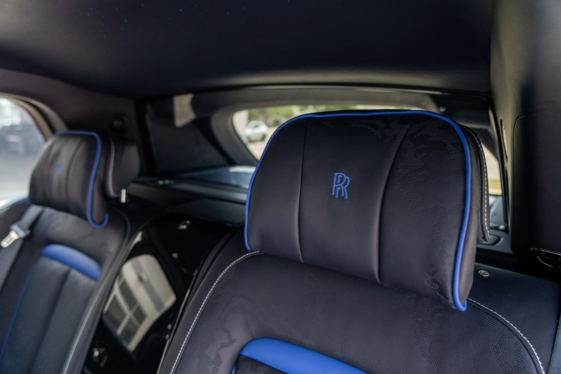 mph041_3859145286_Hi_Tech_Luxury_Imports_LLC_SLATV_8_C04_RU_223924_image_41_e35fe03c57
