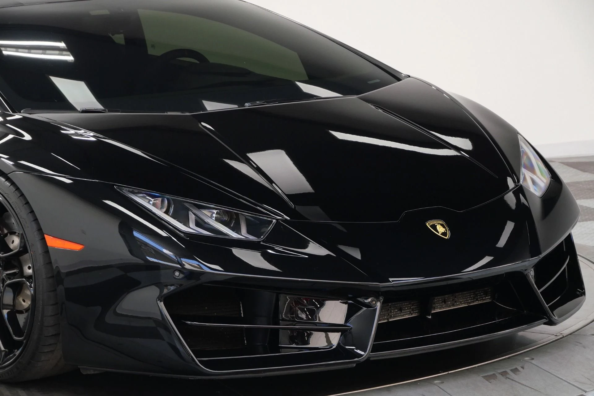 mph041_3861201615_Used_2019_Lamborghini_Huracan_LP_580_2_Q_Citura_Interior_Giano_Wheels_571_HP_V10_1786034650_5f79551cda
