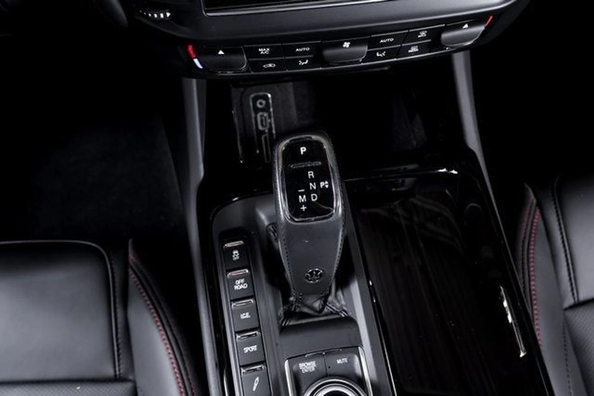 mph041_3877746560_446f4669636a7523ab9f55f34ce40a7cx_501cb08515