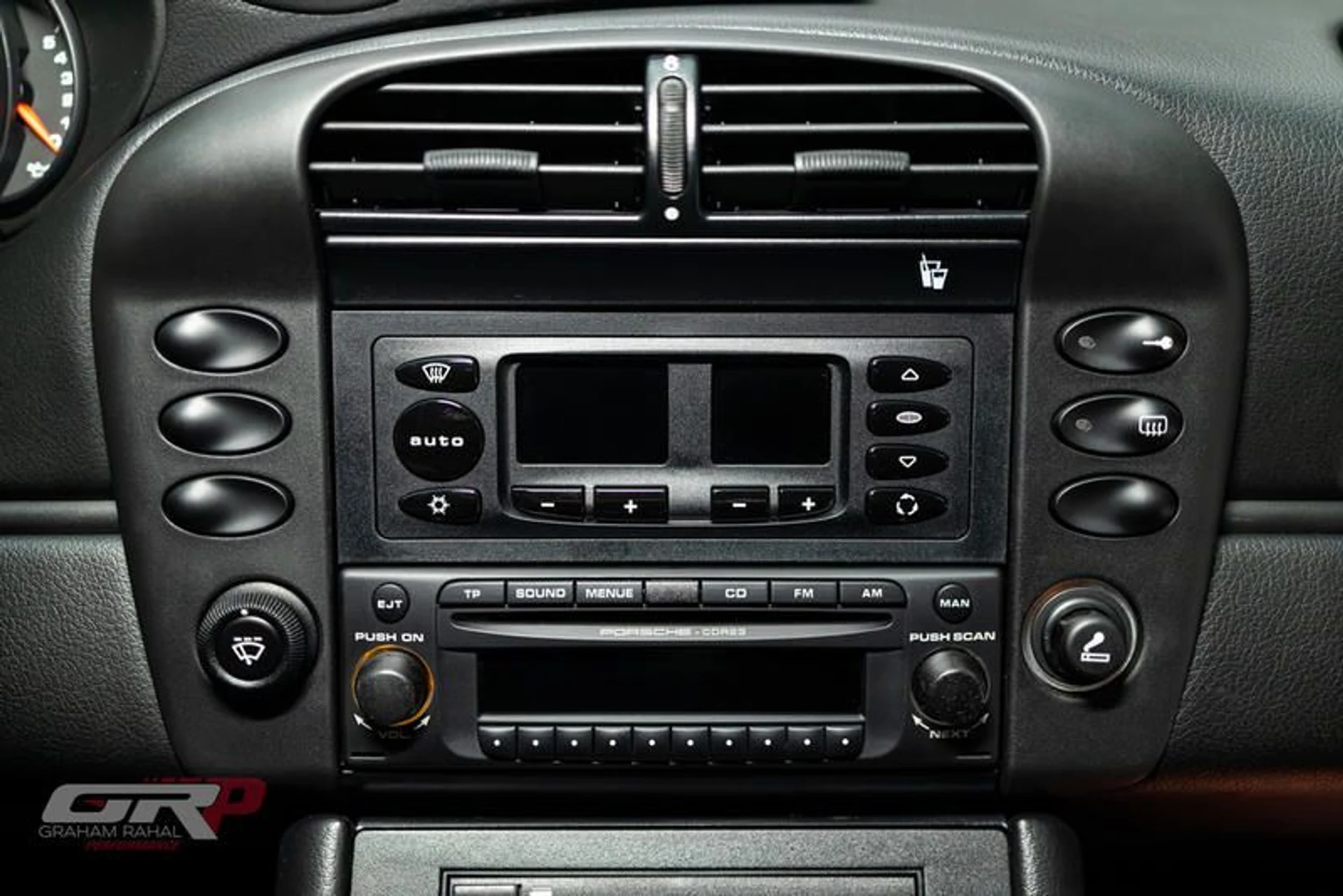 mph041_3904438429_1_E354059_3_A6_D_4932_AF_57_44_F2_D9_B71791_6cf99231a2