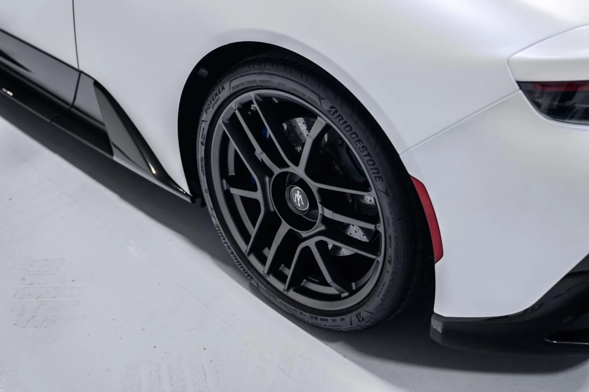 mph041_3904592754_8761adcabd182c3e3bc85e69fb129cfd_44777a5919