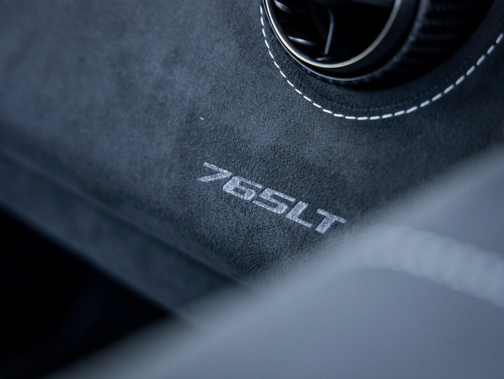 mph041_3922704_42_6eea7e1431