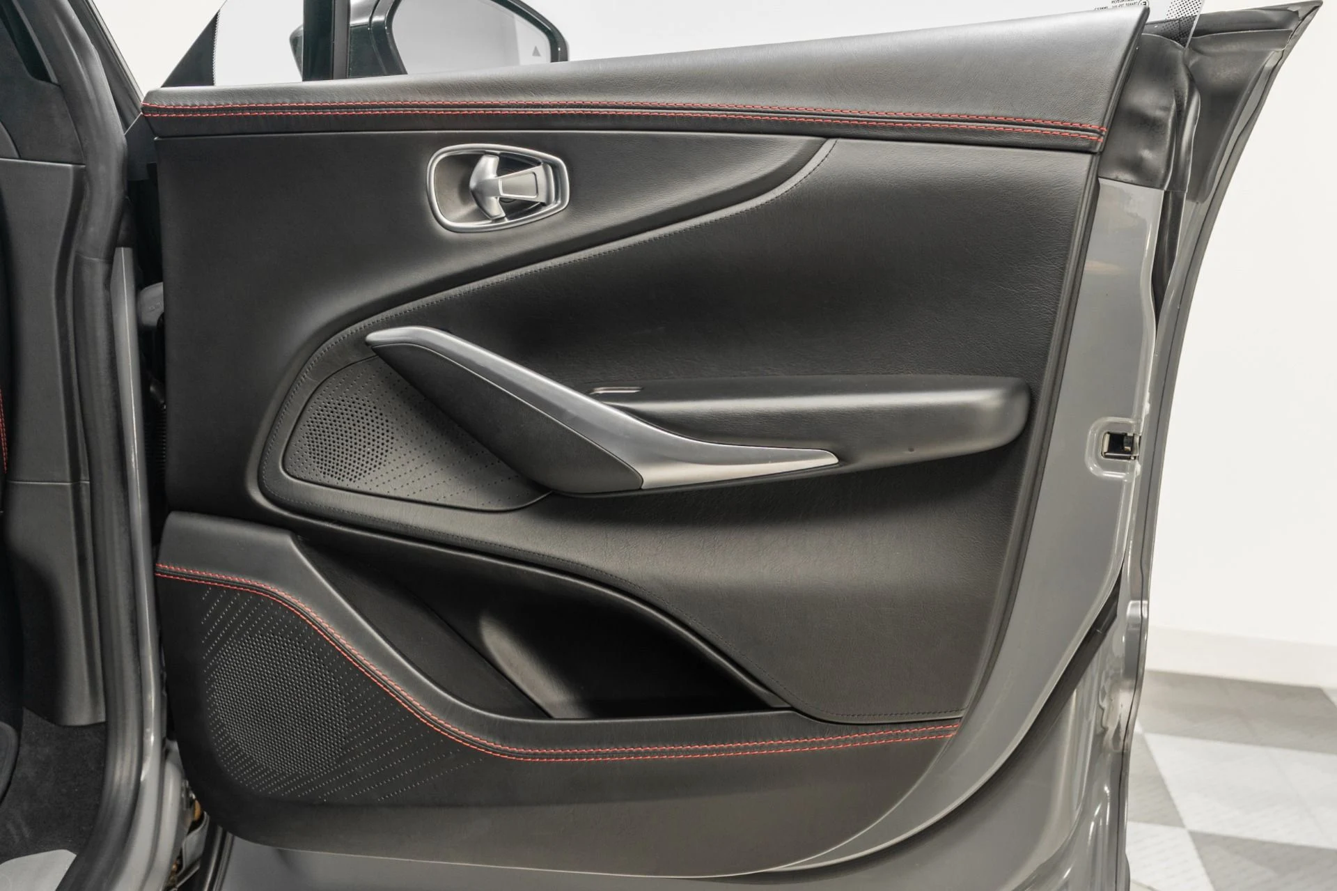 mph041_3925754453_Used_2021_Aston_Martin_DBX_22_Inch_Wheels_Heated_and_Ventilated_Front_Seats_Panoramic_Roof_1765210409_f677d596bf