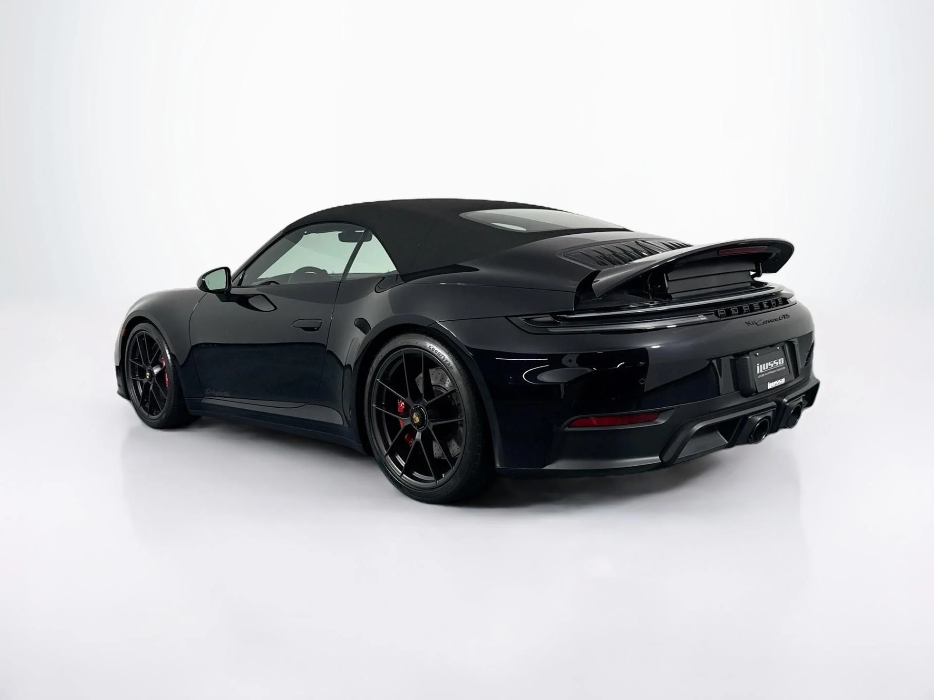 mph041_3926093996_Used_2026_Porsche_911_Carrera_GTS_1783974577_b23065c101