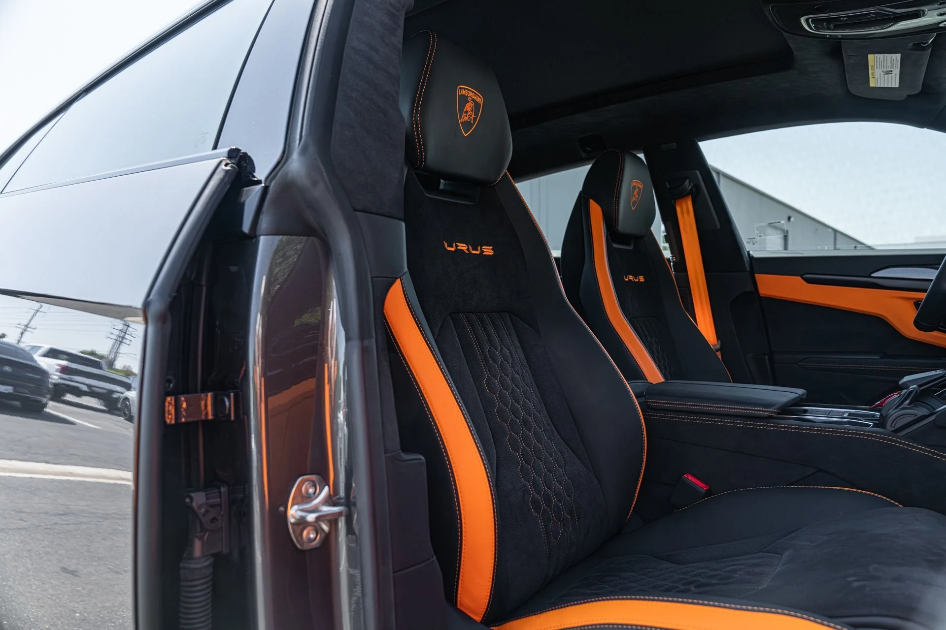 mph041_394552933_Used_2024_Lamborghini_Urus_S_1755026192_52f26d9fc2
