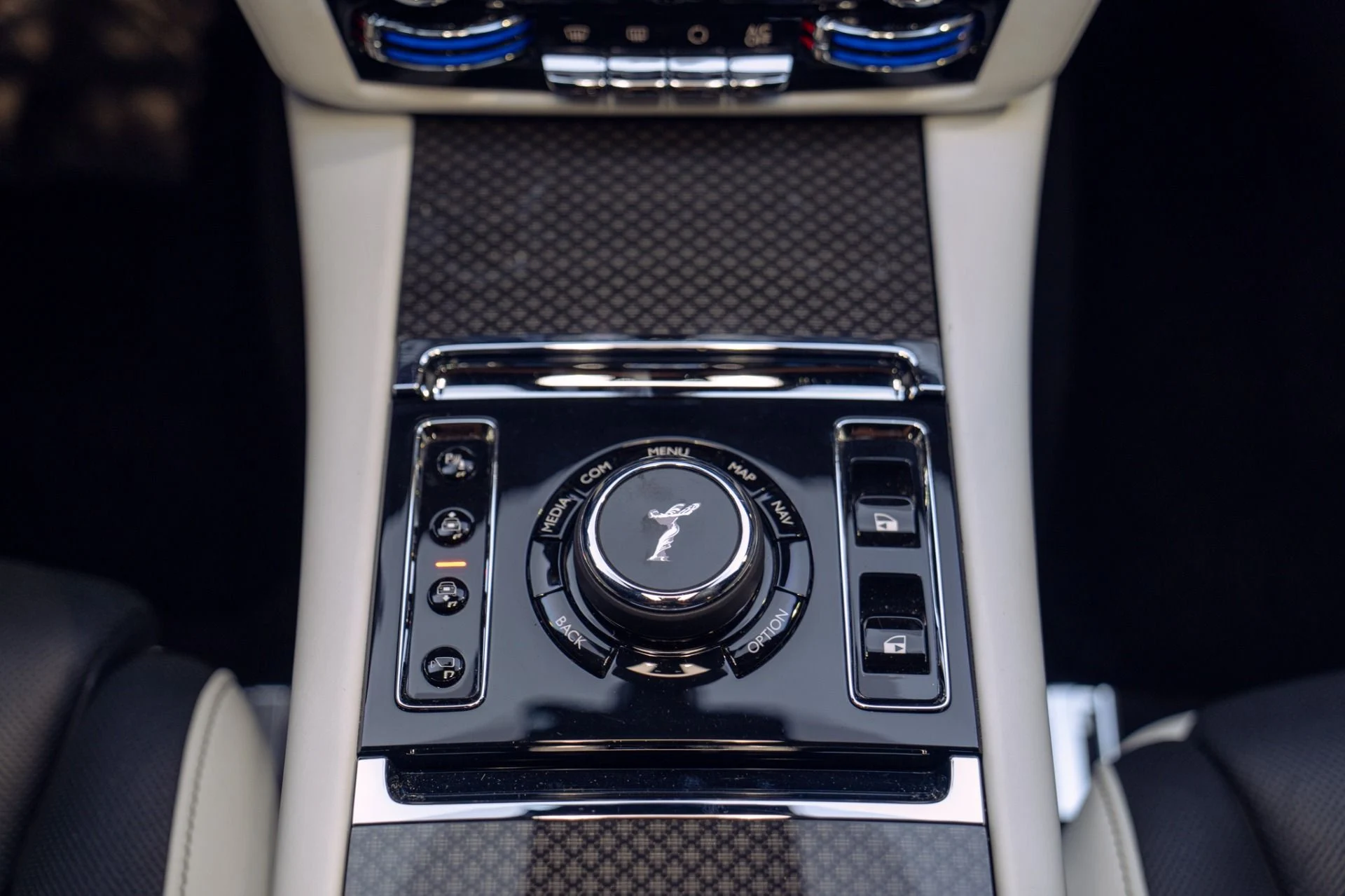 mph041_3949779103_Used_2022_Rolls_Royce_Black_Badge_Ghost_Rear_Theater_and_Trays_Full_Carbon_Interior_Package_1790797785_925175e0b0