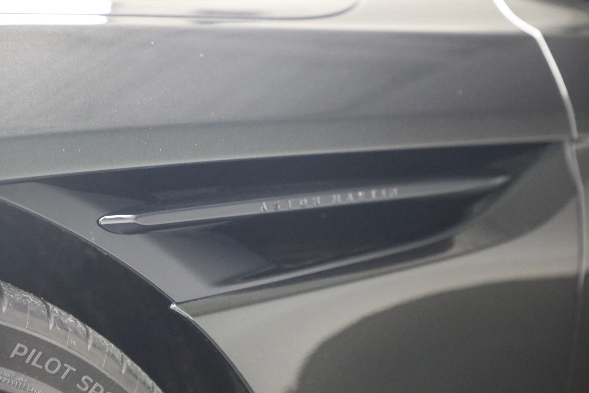 mph041_3952658624_New_2026_Aston_Martin_DB_12_Volante_1767705697_683578e14c