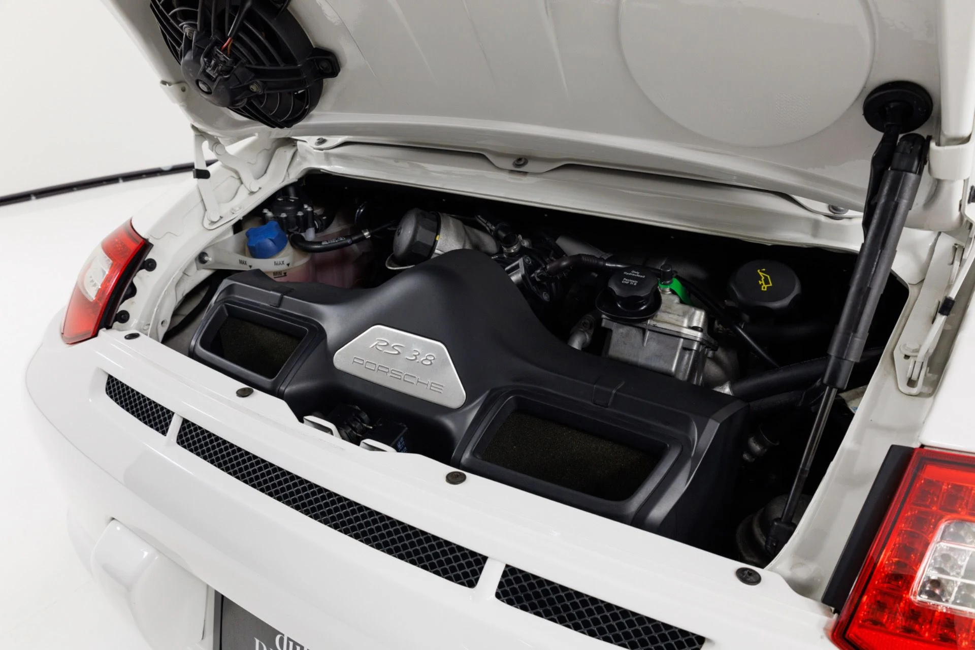 mph041_3953036898_Used_2011_Porsche_911_GT_3_RS_1784218535_fd6c32e5f0