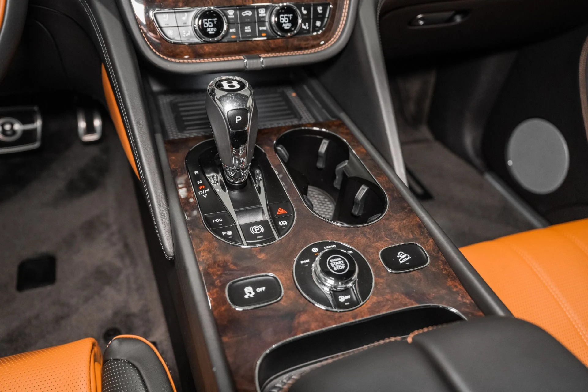 mph041_3958928240_Used_2022_Bentley_Bentayga_V8_1773164215_5e64c7bc65