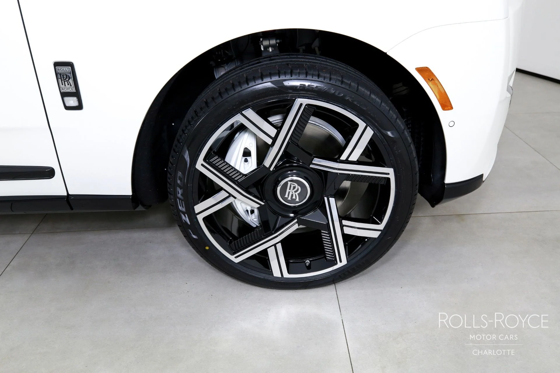 mph041_3967655794_Used_2025_Rolls_Royce_Cullinan_1755801103_449ebf668c