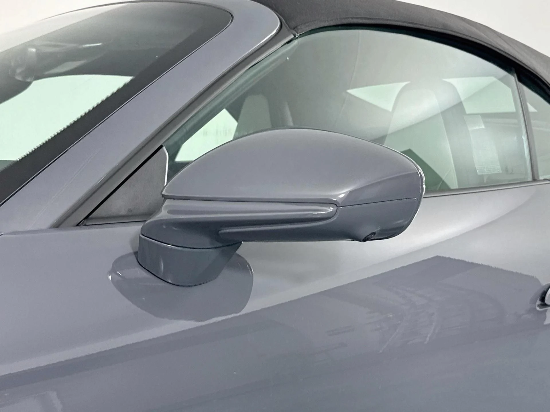 mph041_3974962594_Used_2025_Porsche_911_Carrera_S_1785951044_ce7d4aec27