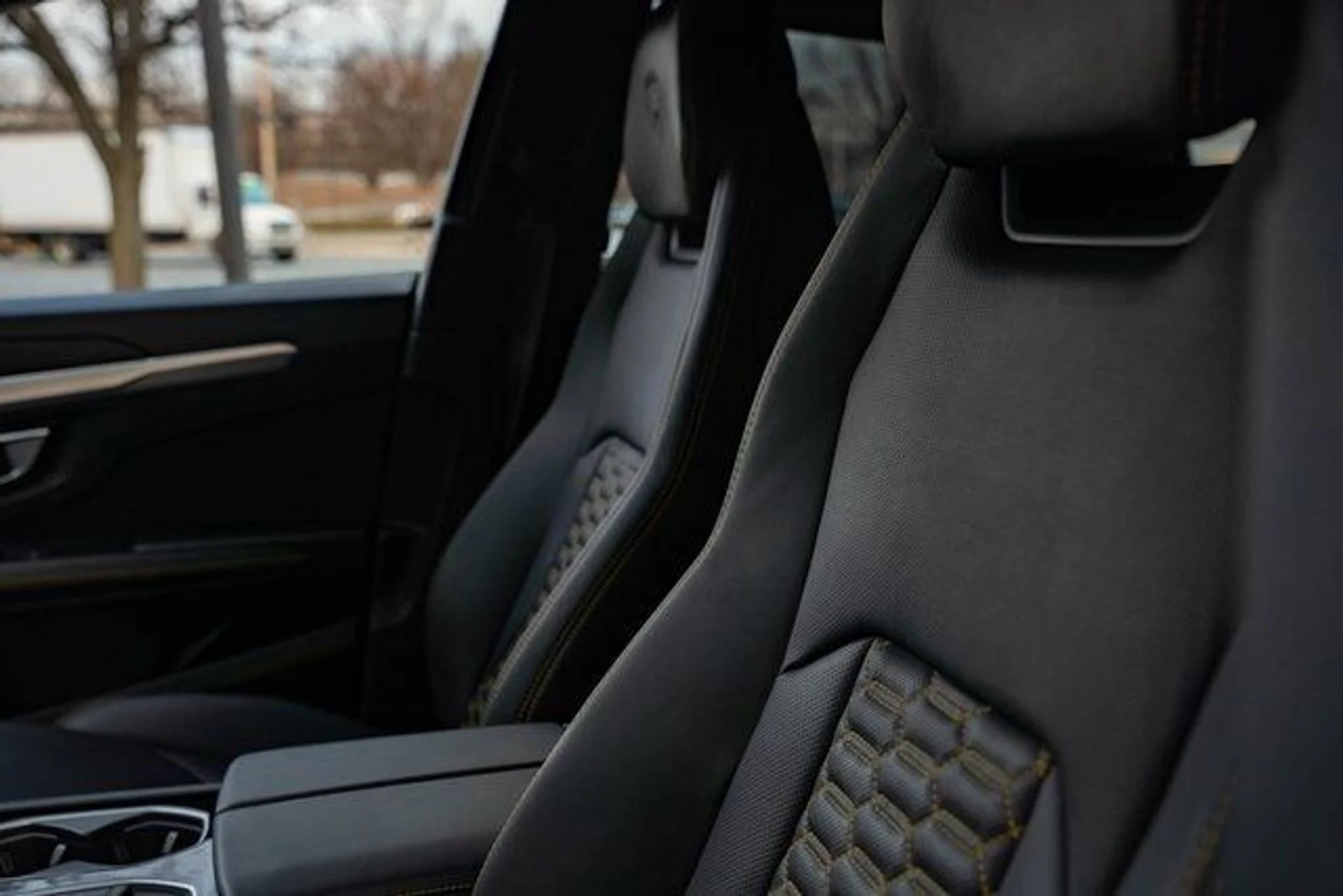 mph041_3984903968_aa4d90bf96a9ed8f3b03e1c27569513f_07b1187907