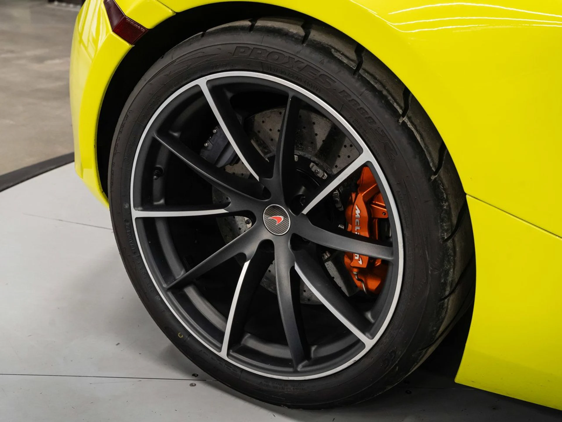 mph041_3988500889_mclaren_720s_2018_cbba3813c0