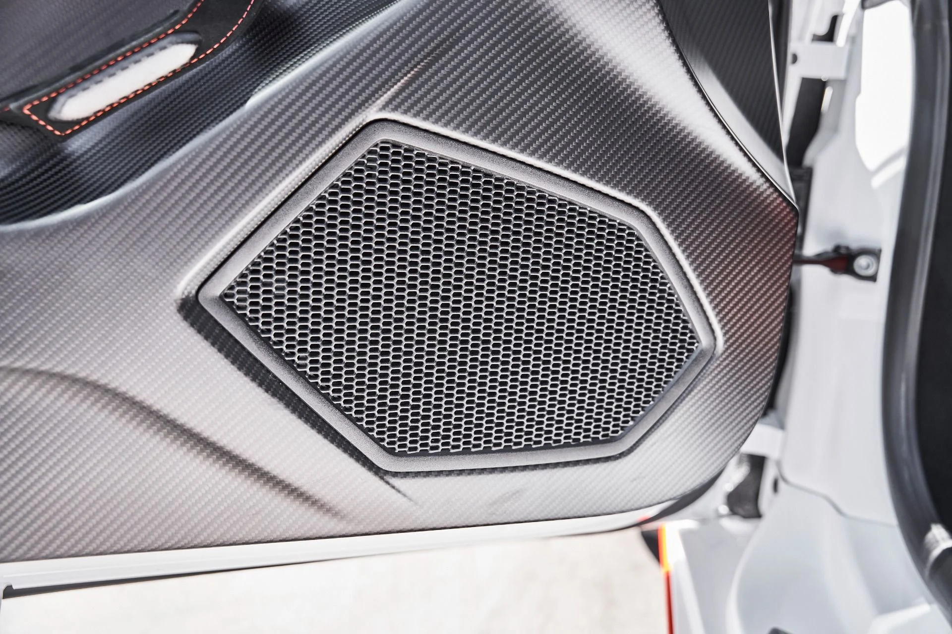 mph041_3997314121_Used_2024_Lamborghini_Huracan_STO_Base_1775782816_974338df2f