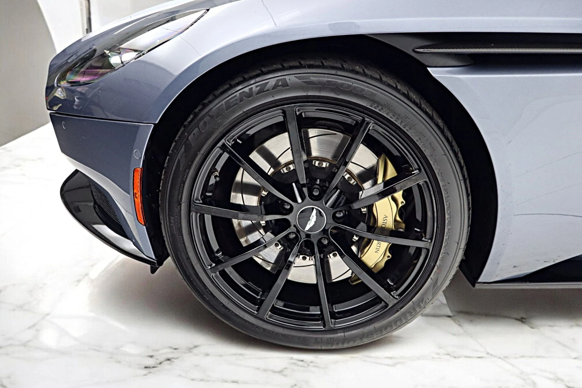mph041_3998933811_Used_2020_Aston_Martin_DB_11_AMR_1cfb5a6044