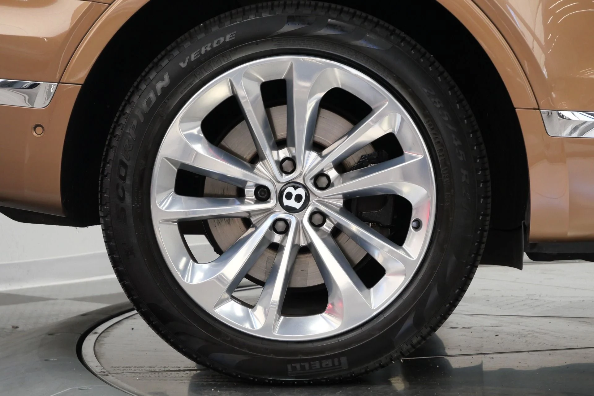 mph041_400288767_Used_2017_Bentley_Bentayga_W12_Four_Seat_Comfort_Specification_with_Rear_Console_1776956660_e3df88feab