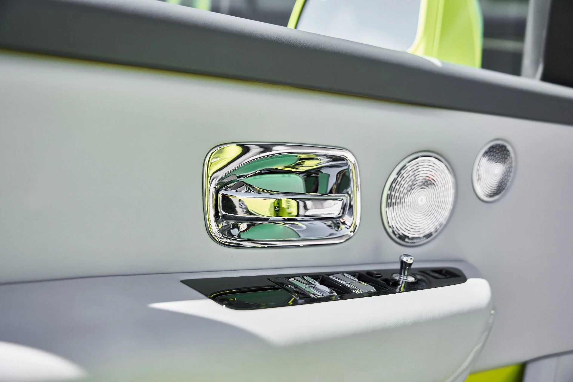 mph041_4005365082_Used_2024_Rolls_Royce_Cullinan_Base_1773162617_721d991ddc