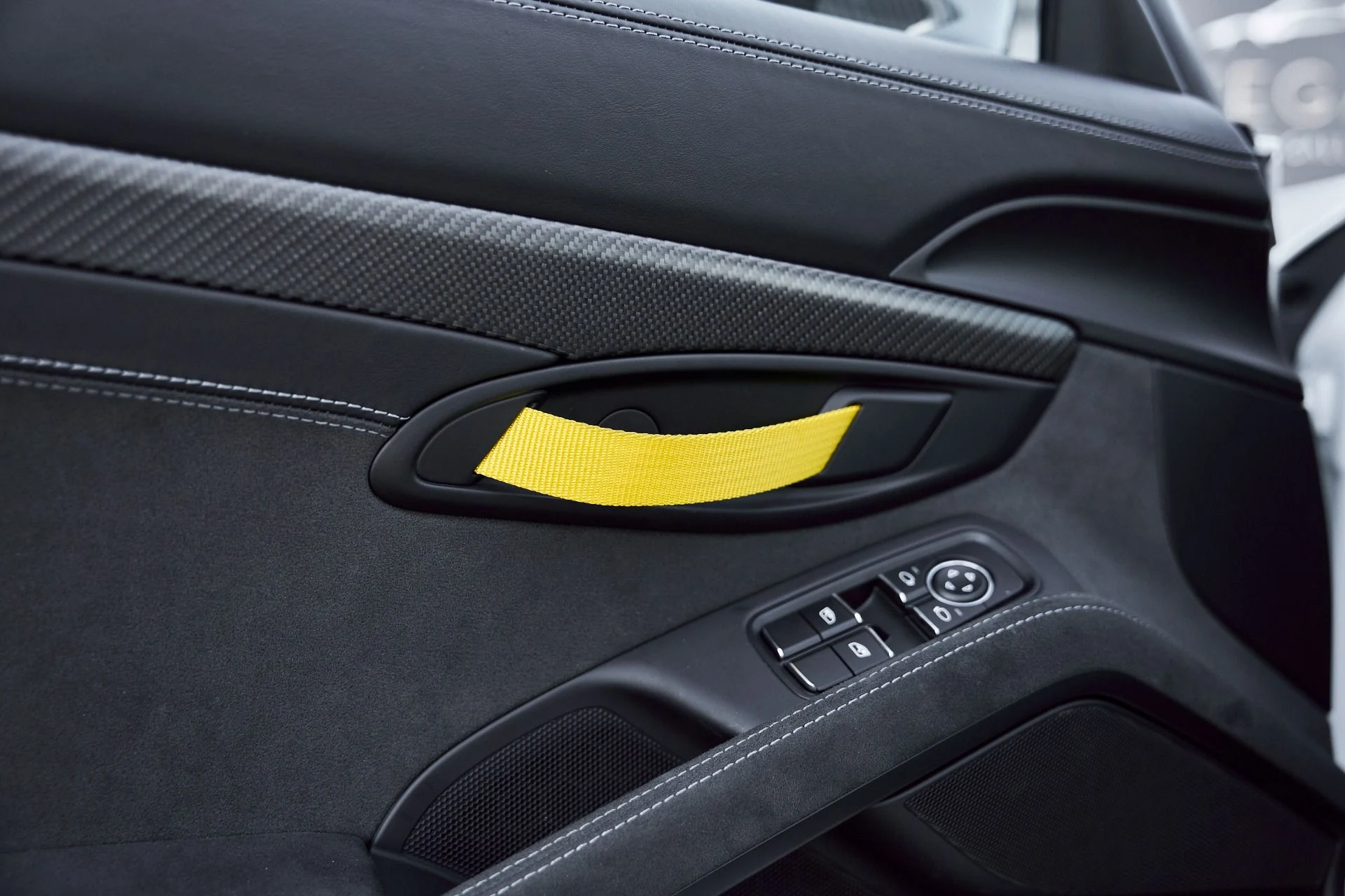 mph041_4014433568_Used_2024_Porsche_718_Cayman_GT_4_RS_1766514208_08bb26c79d