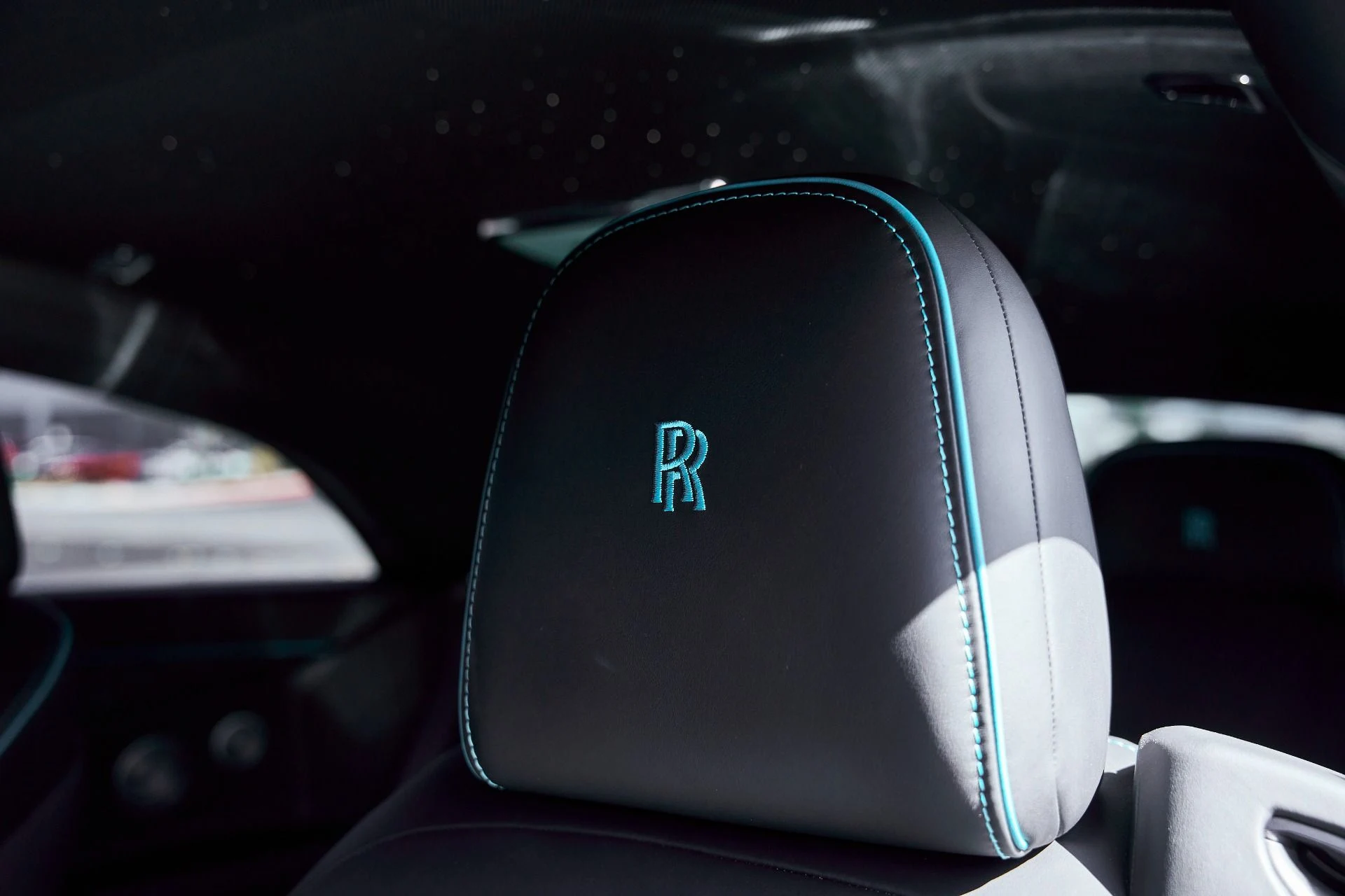 mph041_4025604036_Used_2025_Rolls_Royce_Spectre_Base_1771642465_8823625962