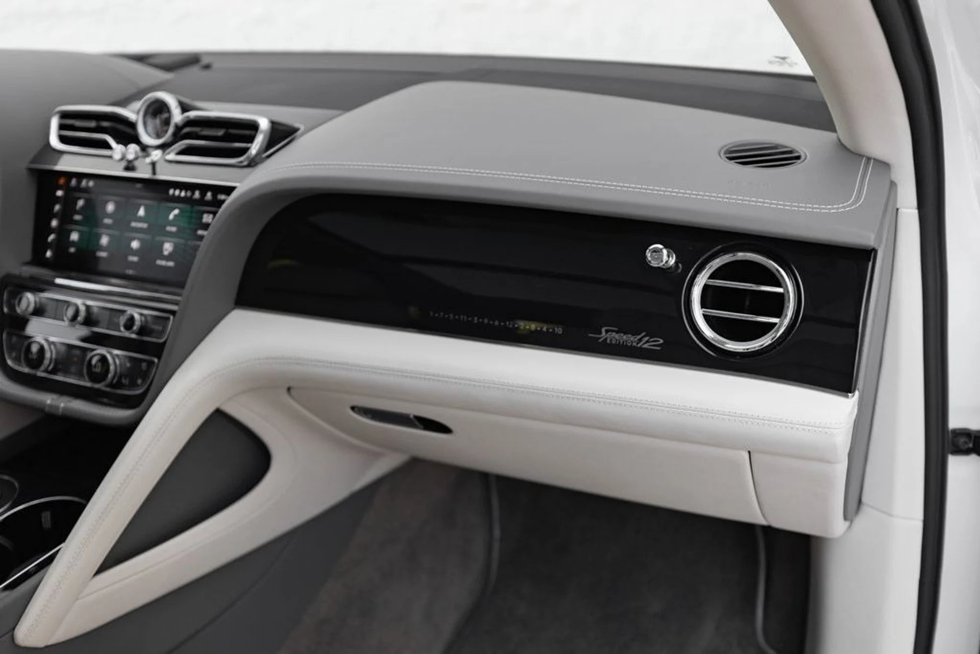 mph041_4059759282_42519c8169911080404a5c8a66f7fd17x_49229904fe