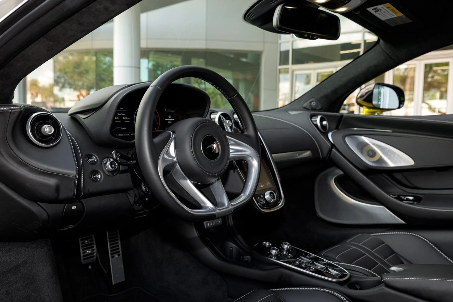 mph041_4061641307_462_p42_l_091a132c01