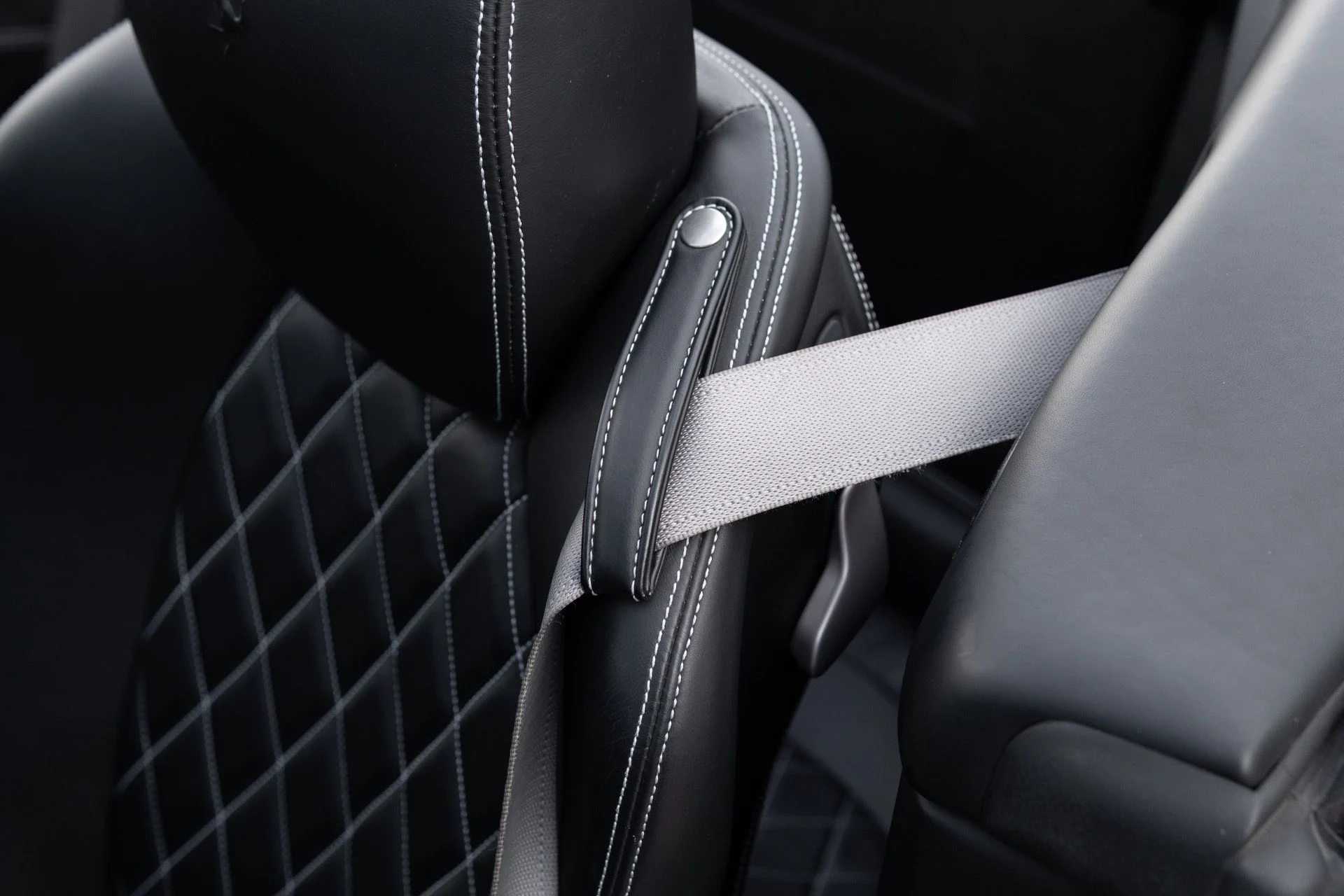 mph041_40647966_Used_2014_Ferrari_California_1774924910_8a6ae974c3