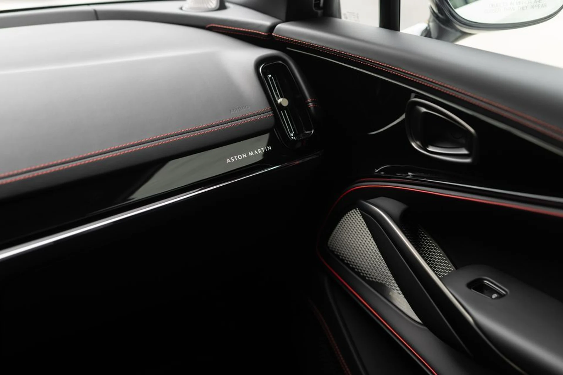 mph041_4066058200_fd275f974293bdc7664185c97fb2bc3fx_7b9bd94bc9