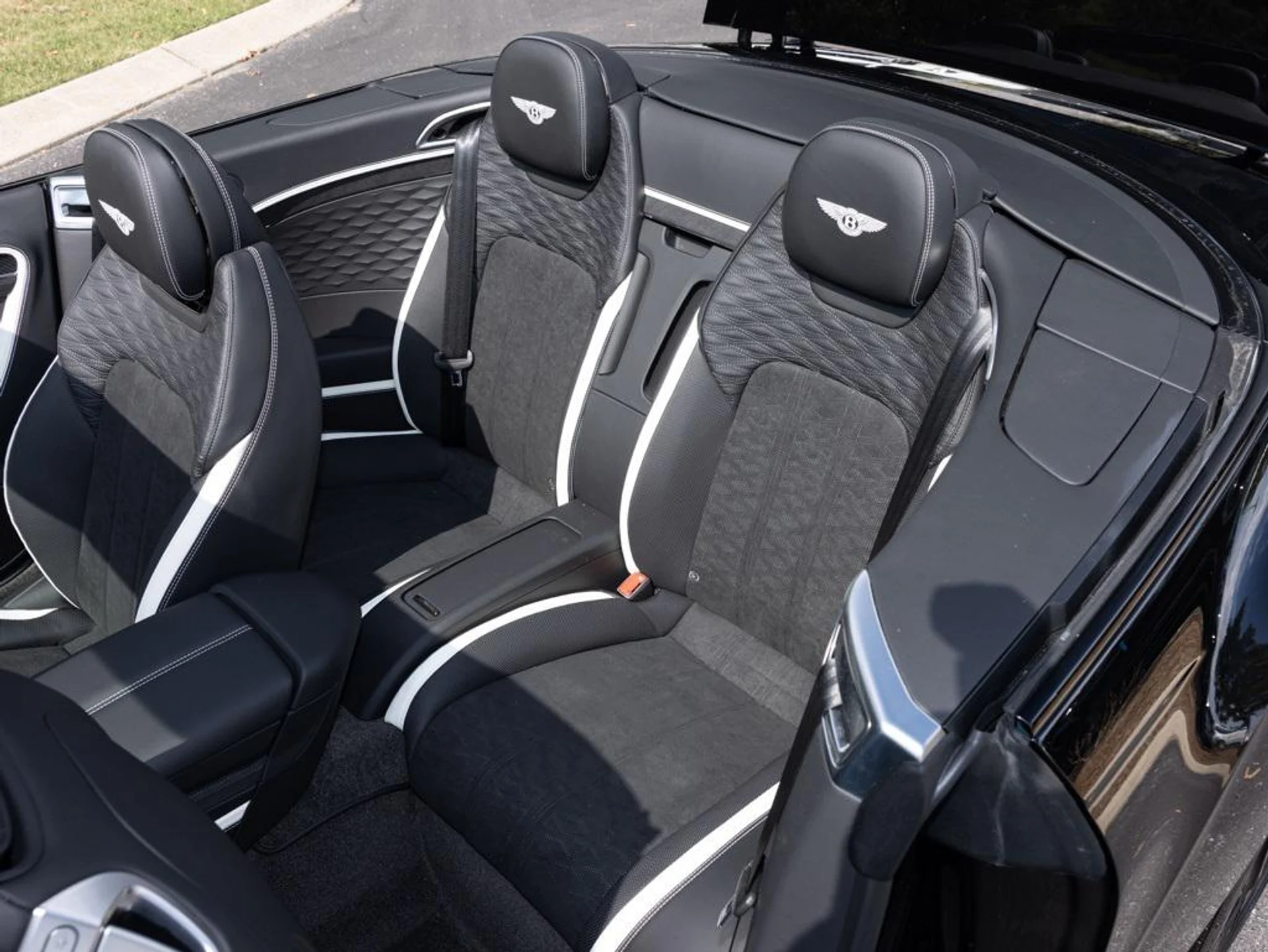 mph041_4070715532_444557825_68a6f5c5e473ddbdad4ed8db_15c7f45579