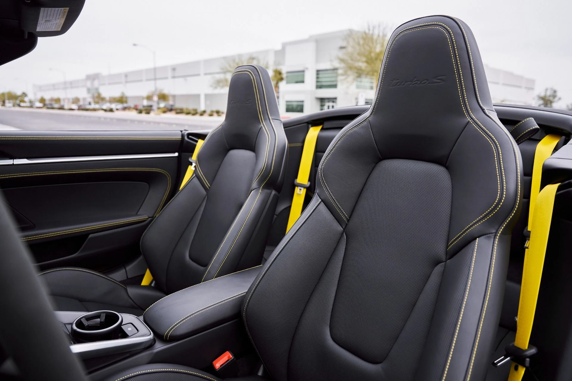 mph041_4078384855_Used_2025_Porsche_911_Turbo_S_1770776366_00e91c0afa