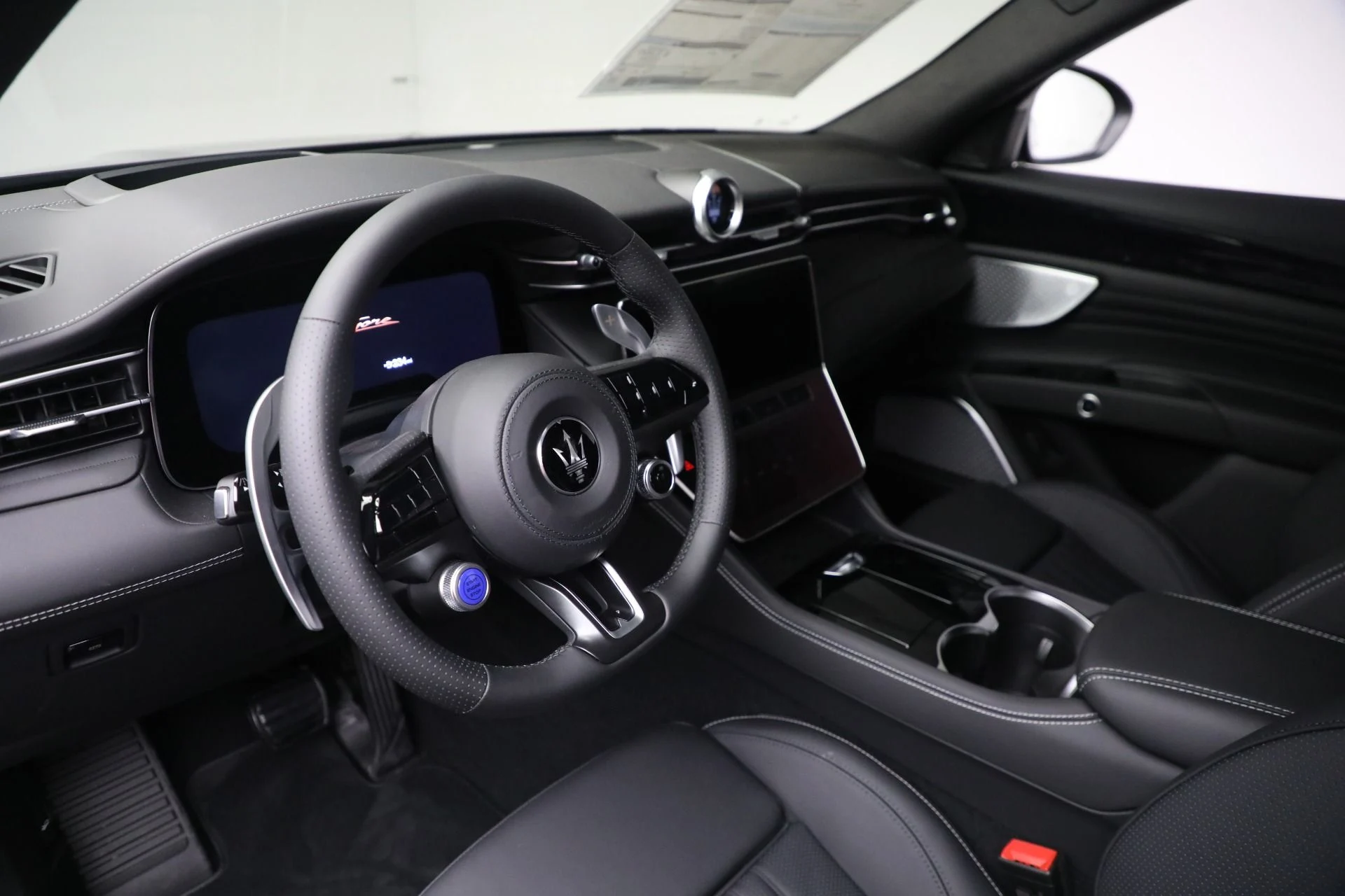 mph041_4081816894_New_2025_Maserati_Grecale_Folgore_cb3a93d3ea