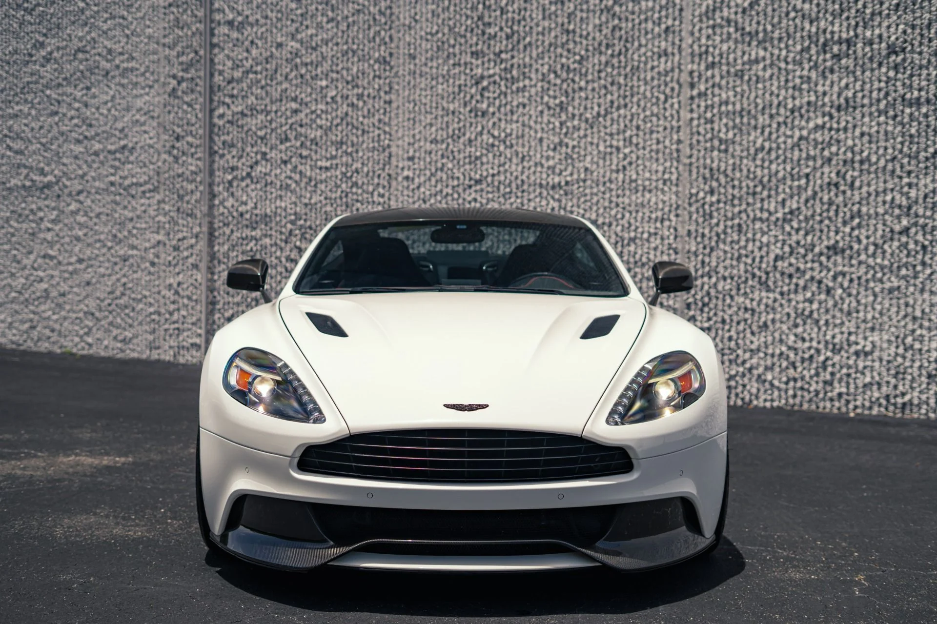 mph041_4088329940_Used_2015_Aston_Martin_Vanquish_Carbon_White_Tasteful_Upgrades_1784056520_b6aa620f10