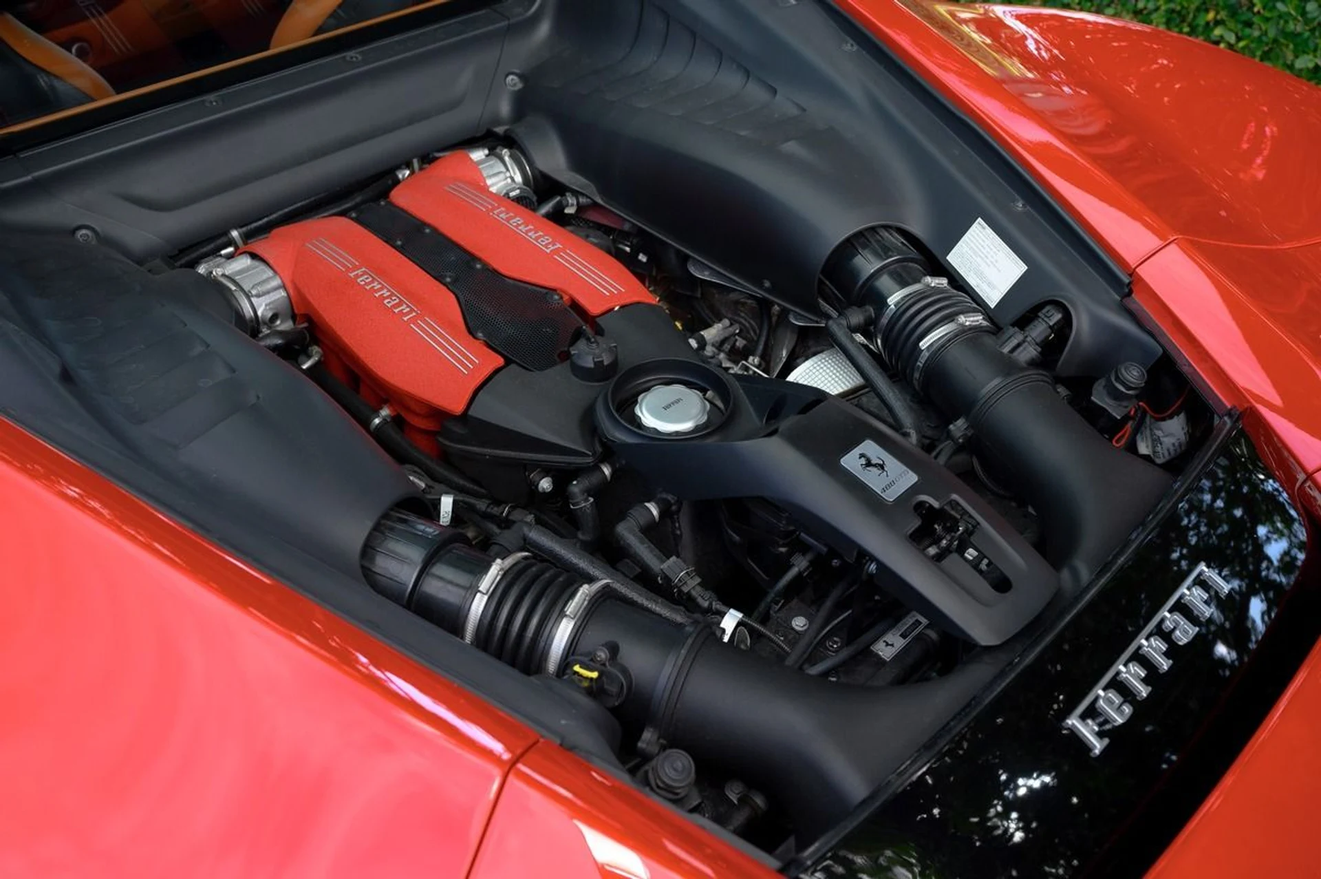 mph041_4113360355_Used_2017_Ferrari_488_GTB_1753314367_2b23aff5c5