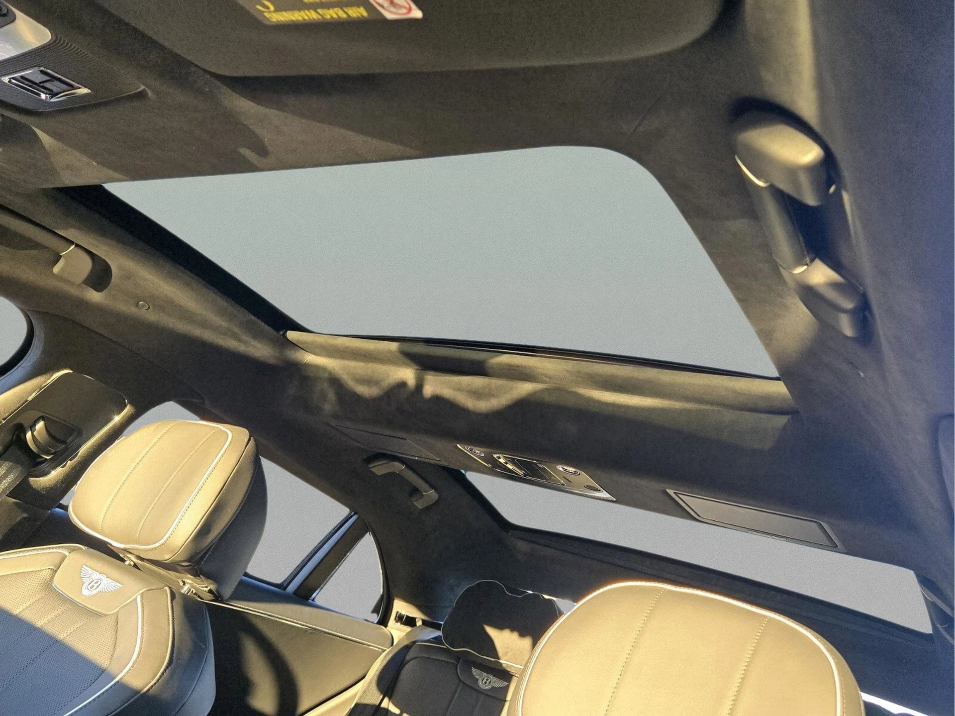 mph041_4116881136_3698ed327d662a63962dd90a430152a6x_1e18f65bc2