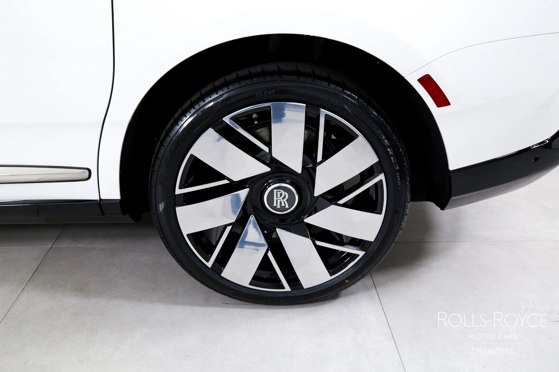 mph041_412251052_Used_2026_Rolls_Royce_Cullinan_1759509260_16aa24cb59