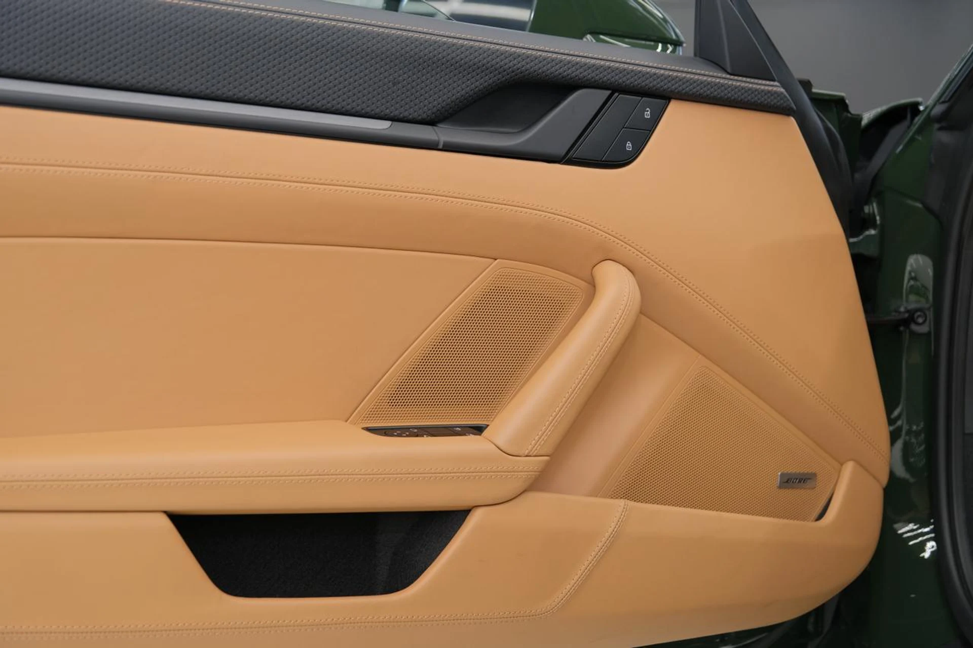 mph041_4124142321_34d19cbd751691f5fb7f1f6369ae76e4_3f487590b6