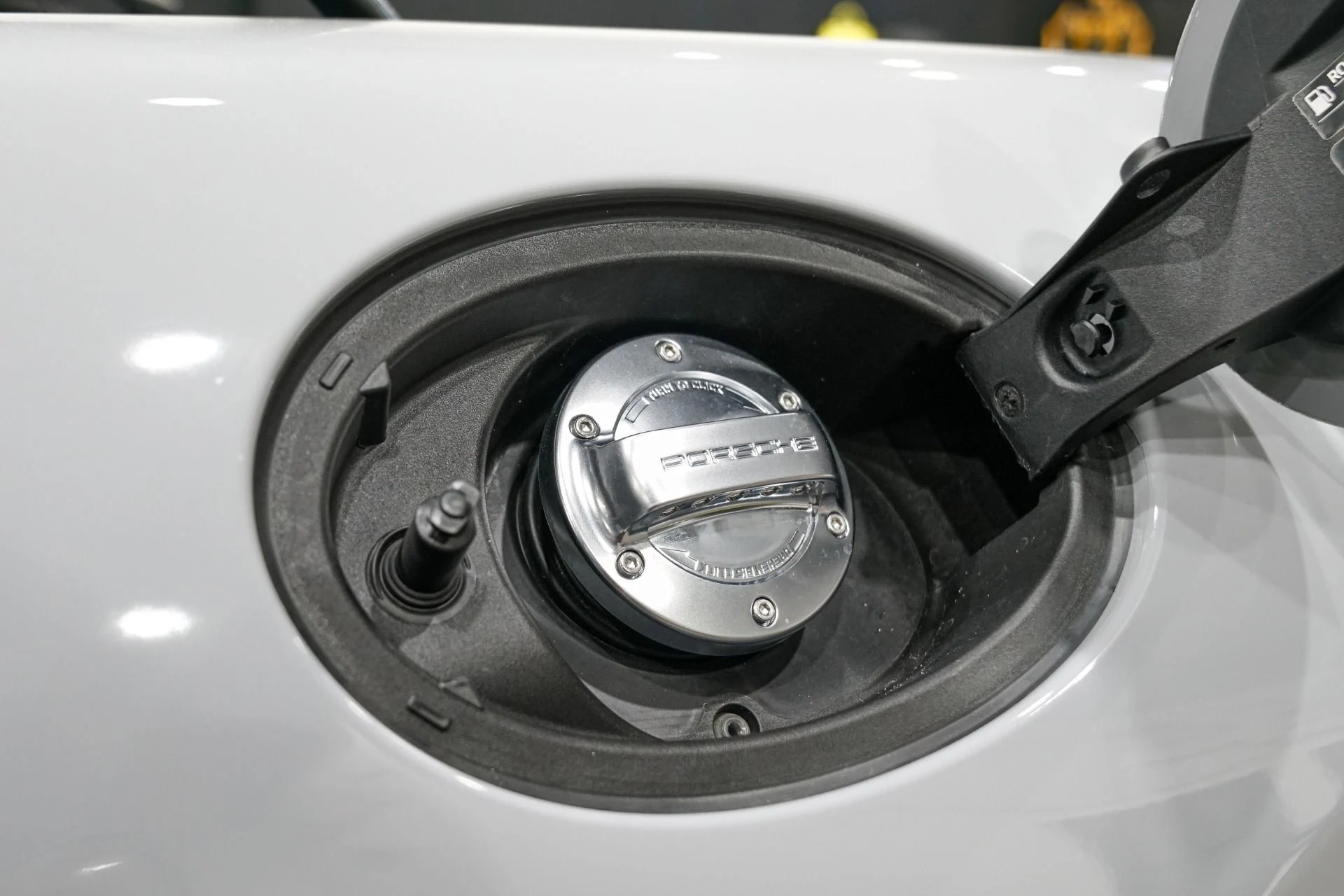 mph041_4128425477_Used_2022_Porsche_911_GT_3_1766780455_9e834242f7