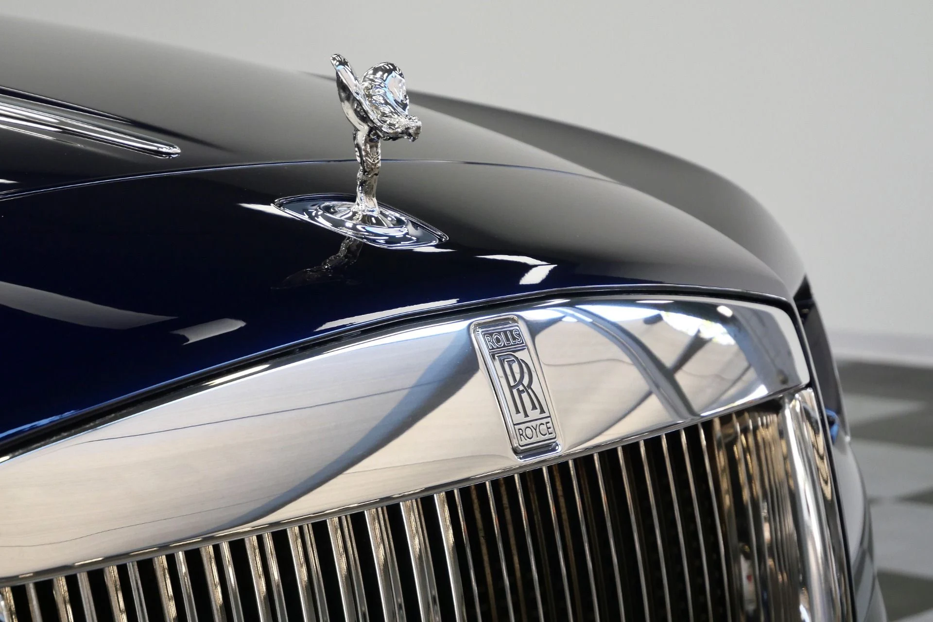 mph041_4133863970_Used_2019_Rolls_Royce_Wraith_The_Wraith_Package_Starlight_Headliner_Surround_Cameras_1773246282_3f4f9601f8