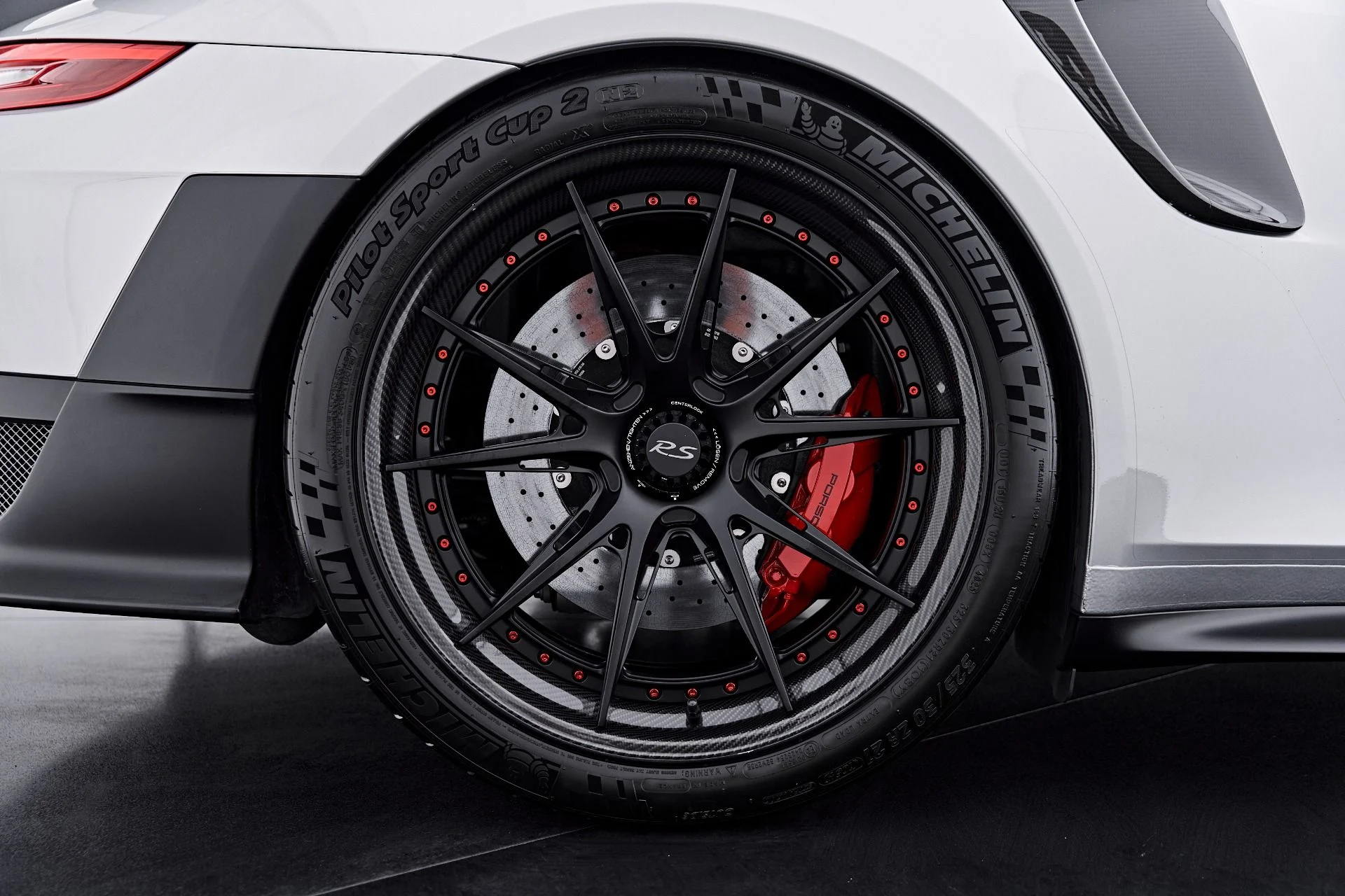 mph041_4157594053_Used_2019_Porsche_911_GT_2_RS_1788559232_9f2fca3493