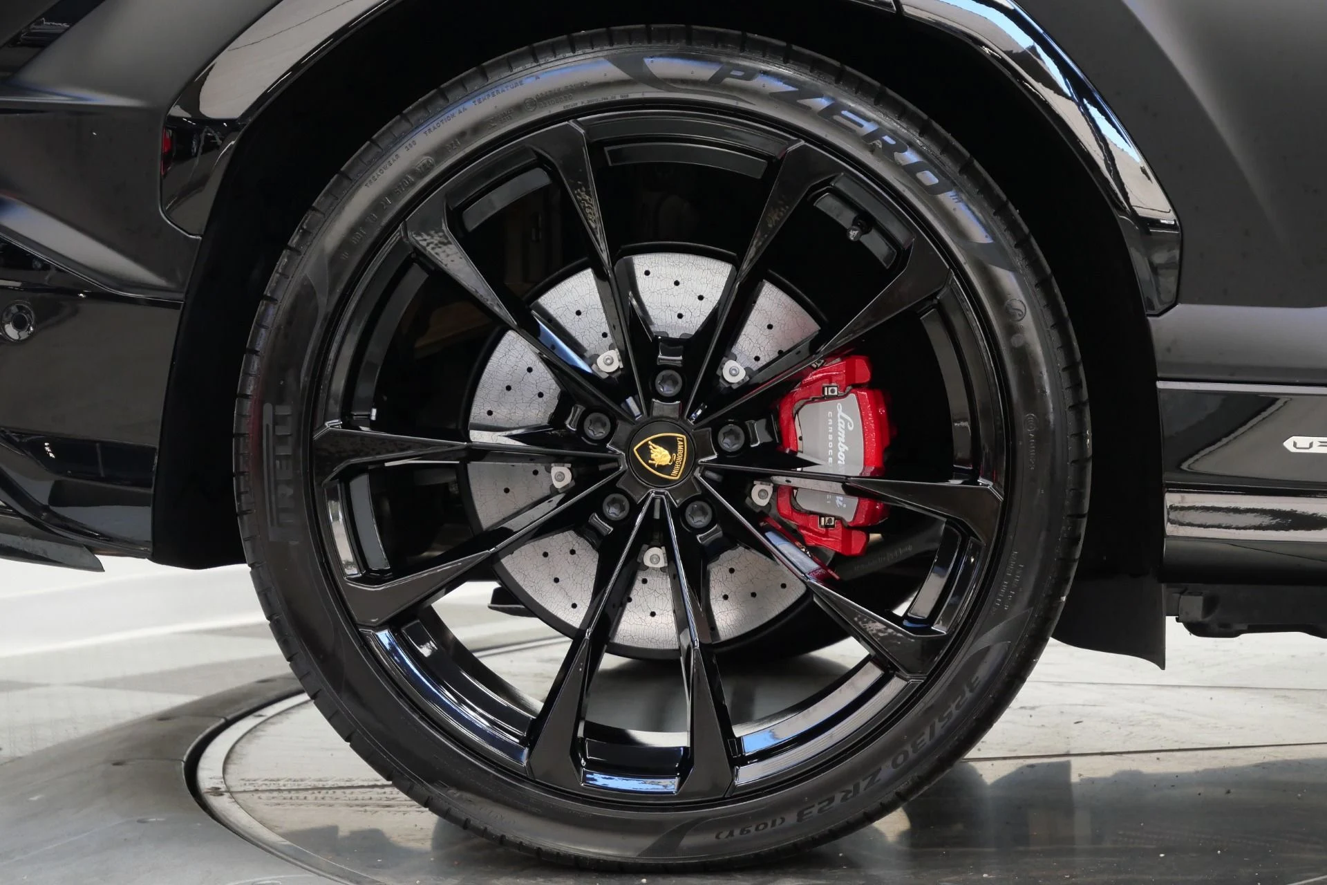 mph041_4165064088_Used_2024_Lamborghini_Urus_S_318_K_MSRP_Very_Low_Miles_Loaded_1776956814_10d69b297b